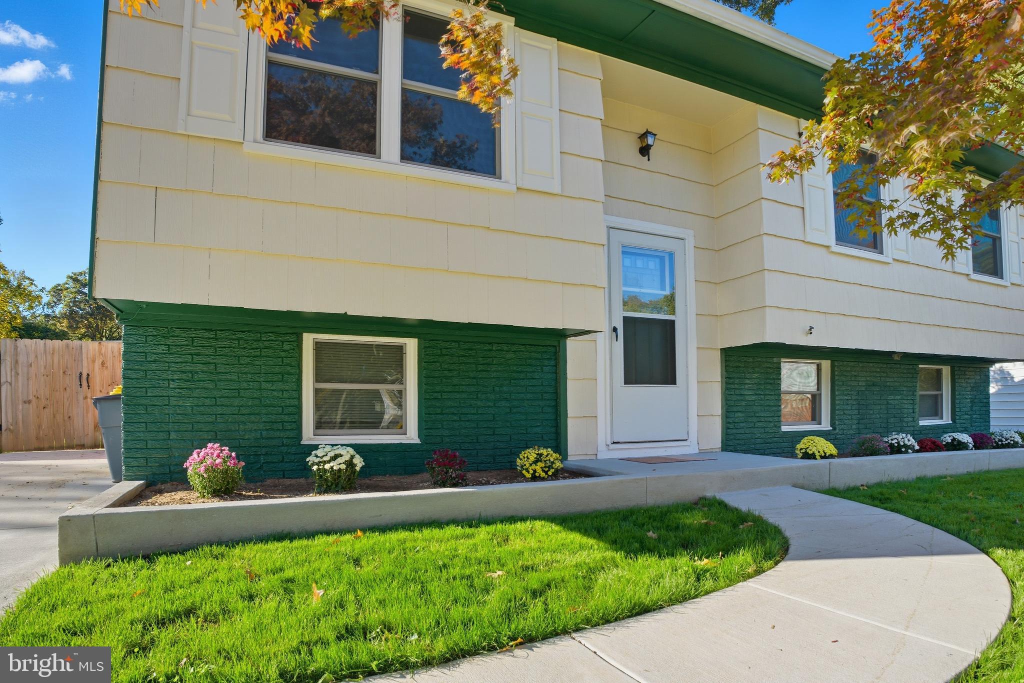 VILLAGE OF OLDE MILL - Residential