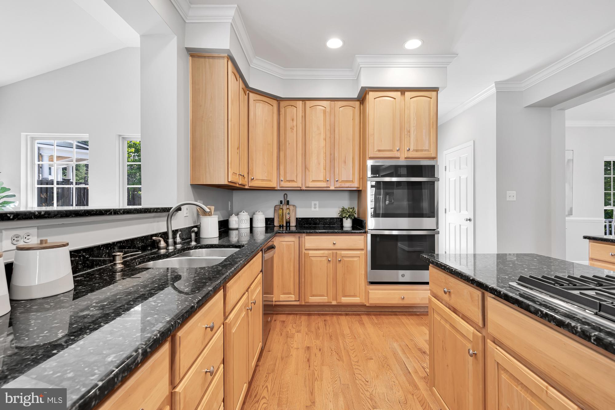 AYRLAWN - Residential