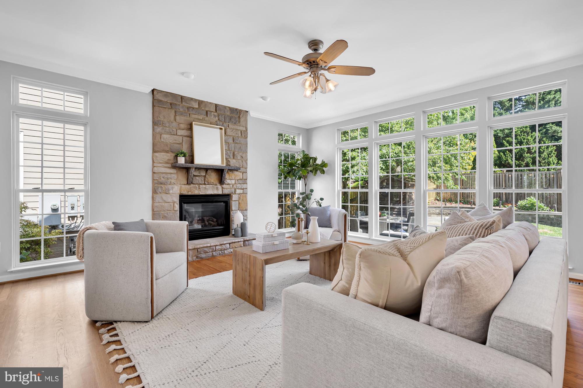 AYRLAWN - Residential