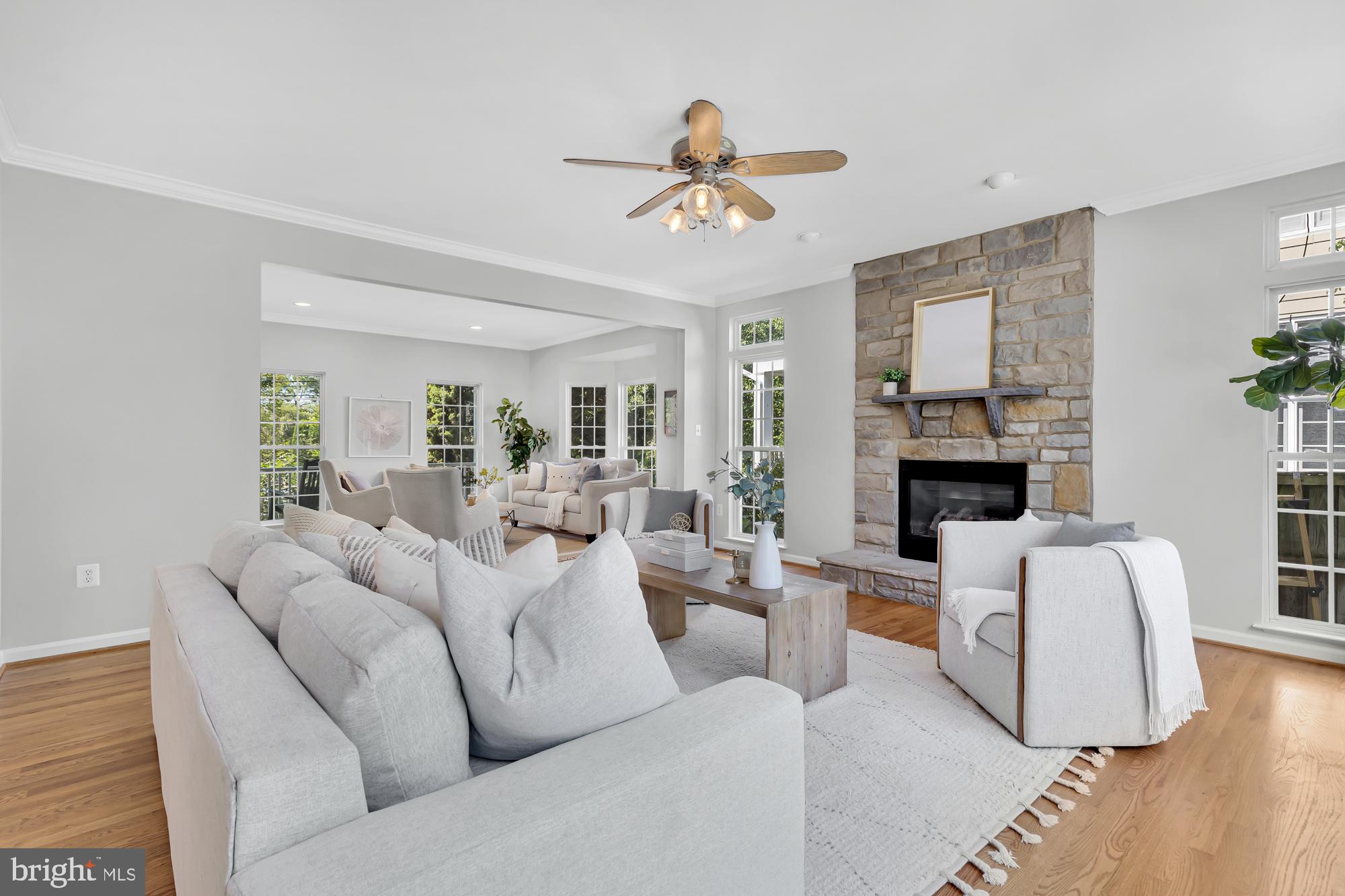 AYRLAWN - Residential