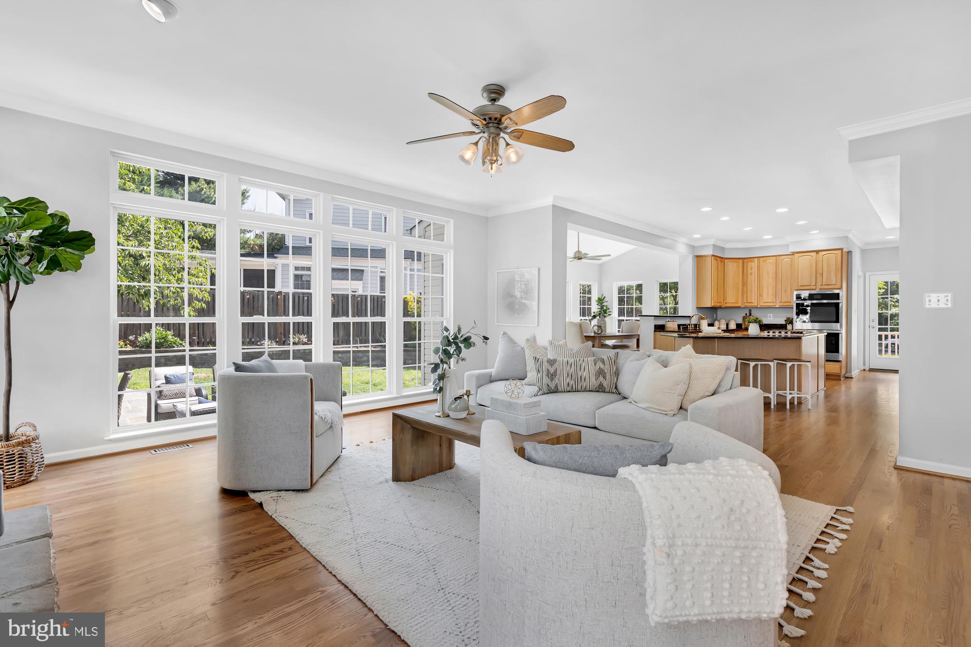 AYRLAWN - Residential