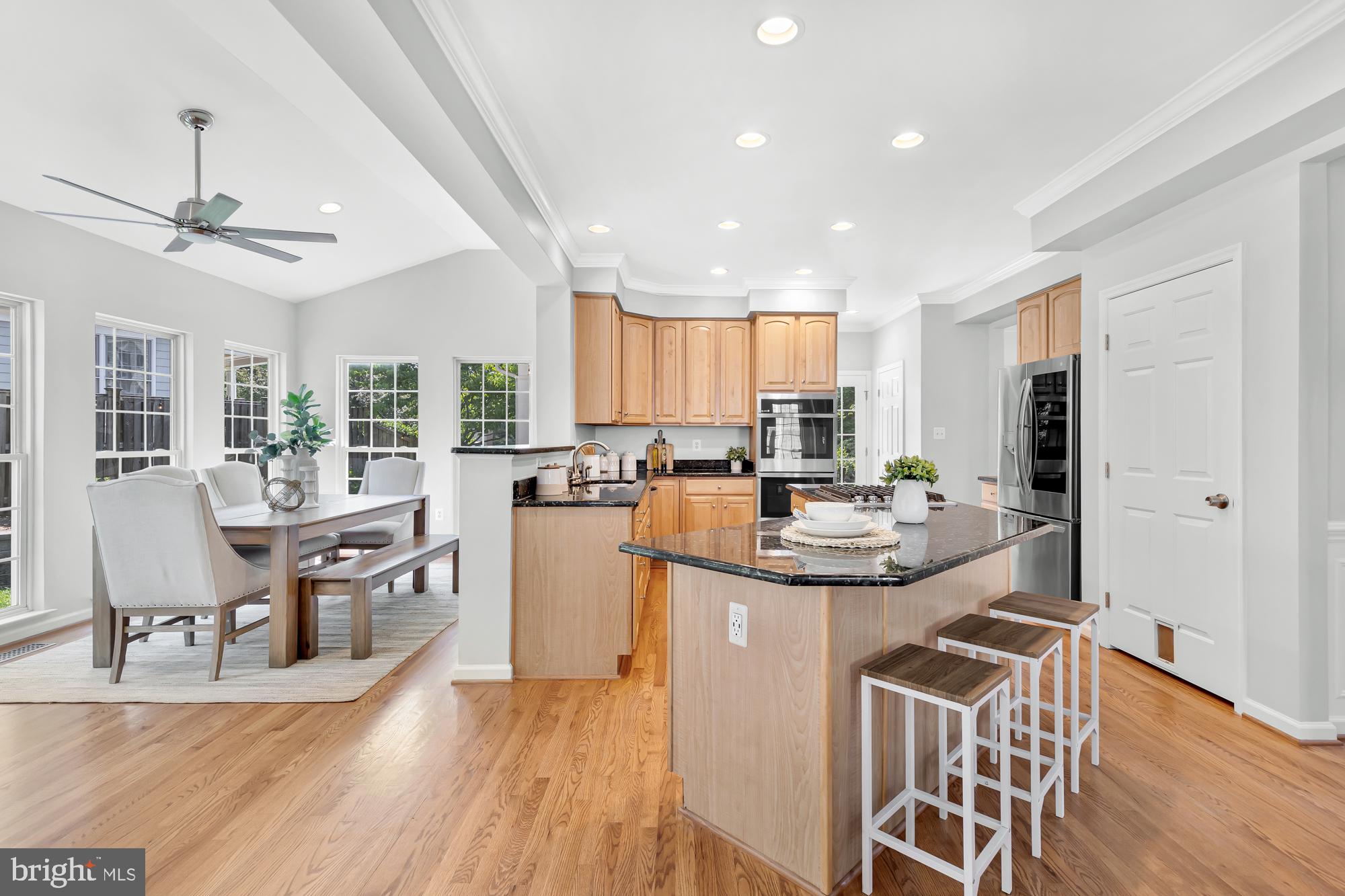 AYRLAWN - Residential