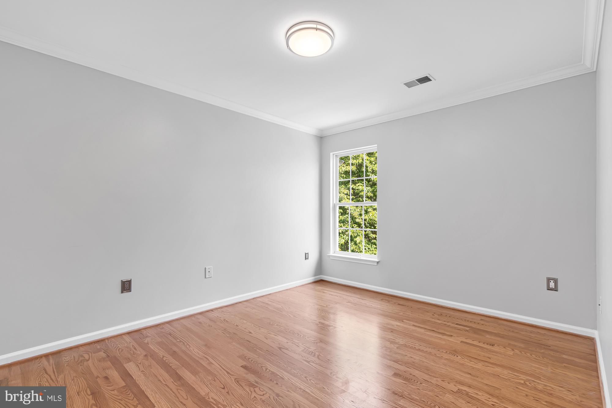 AYRLAWN - Residential