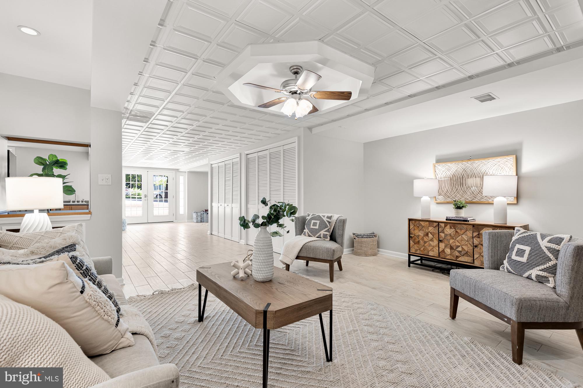 AYRLAWN - Residential