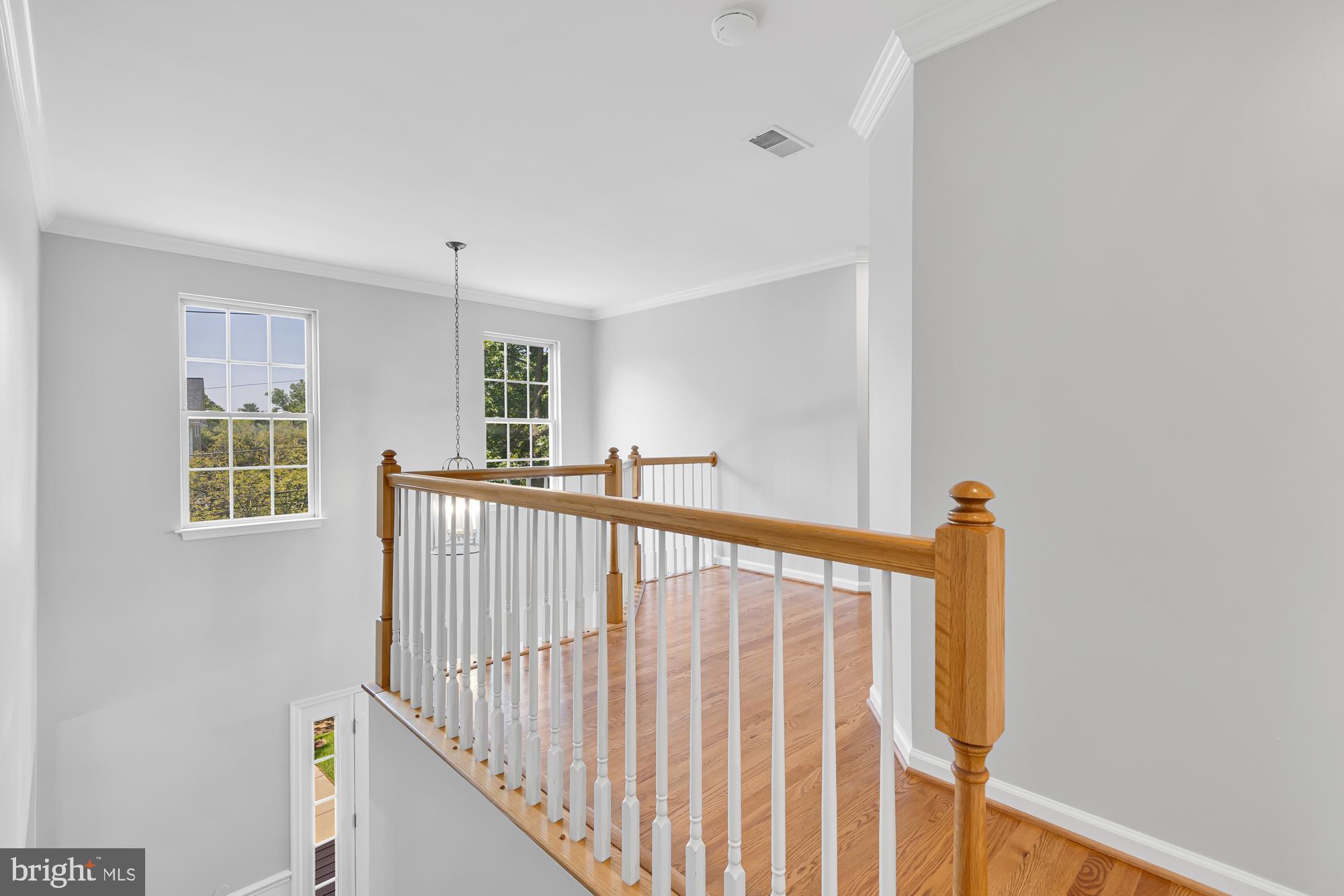 AYRLAWN - Residential