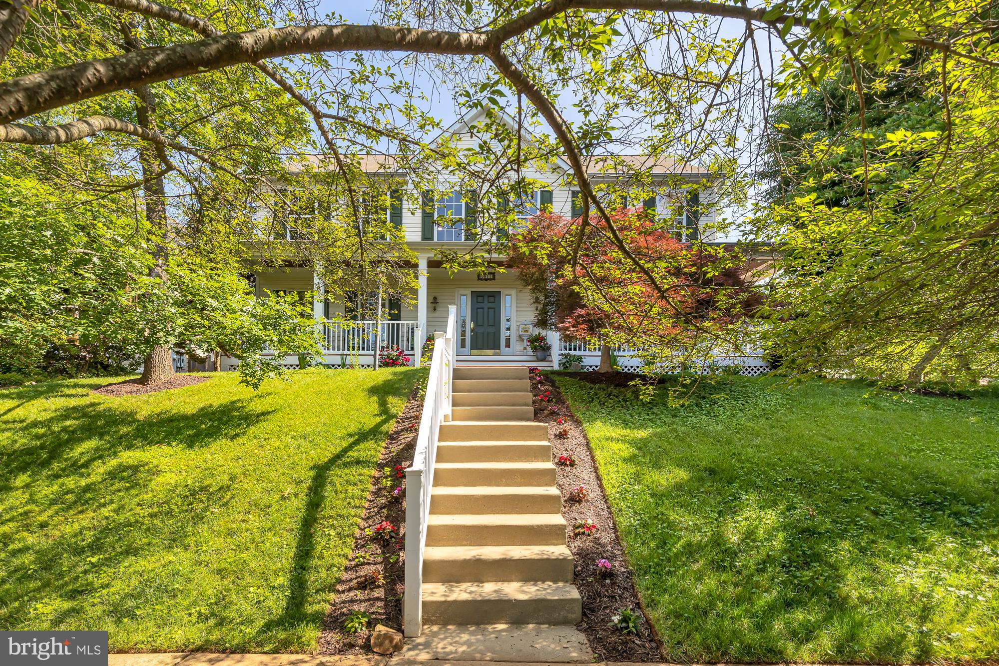 AYRLAWN - Residential