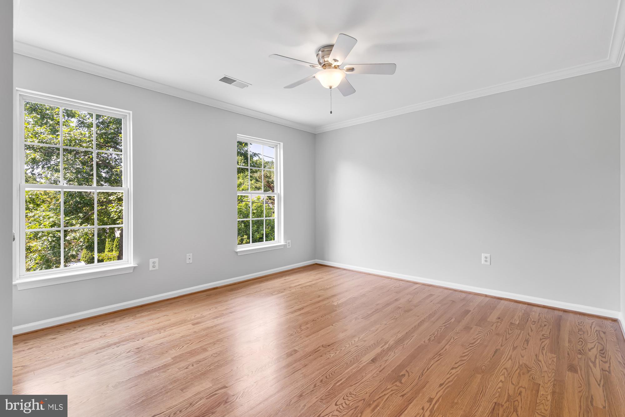 AYRLAWN - Residential