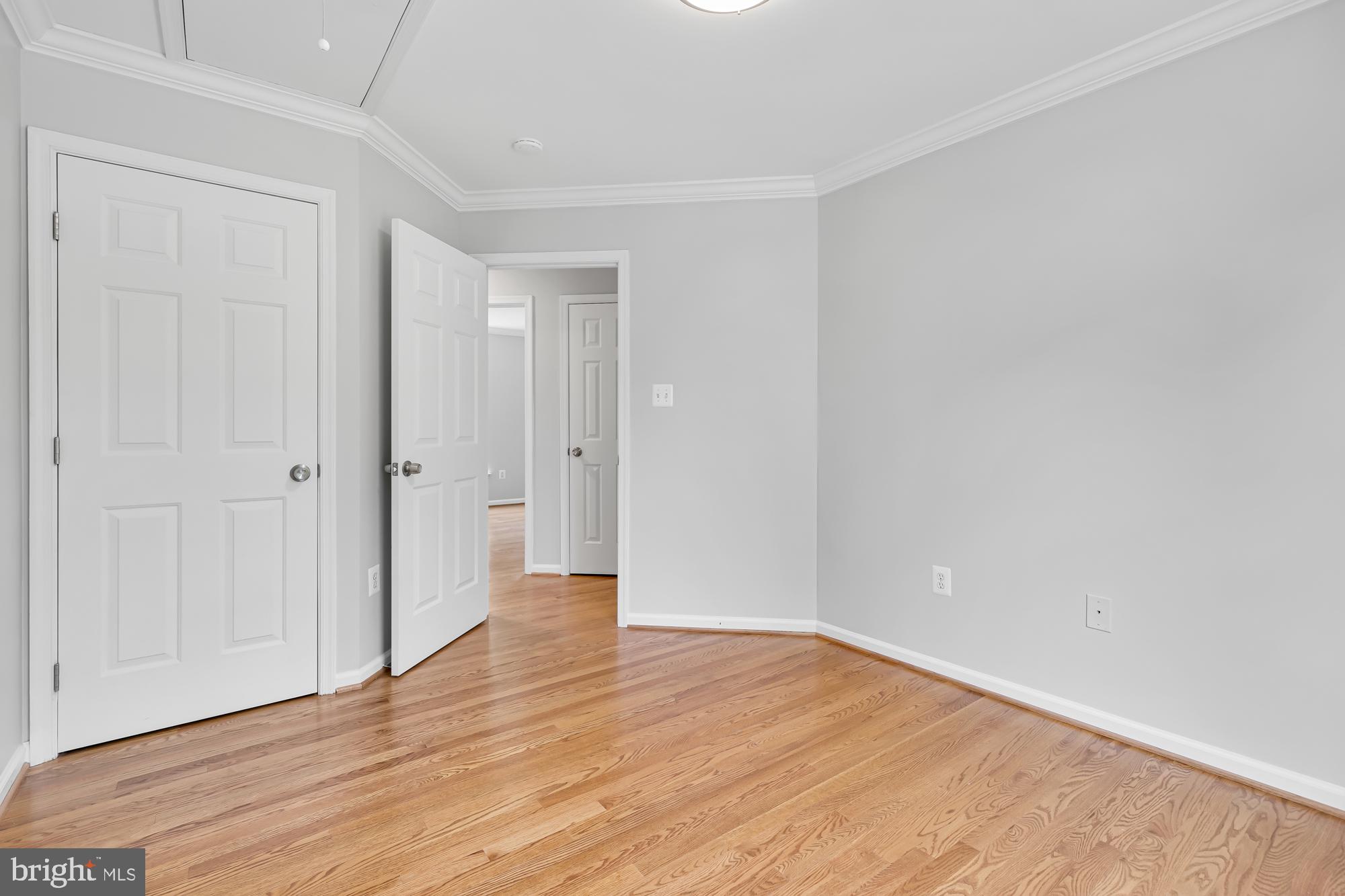 AYRLAWN - Residential