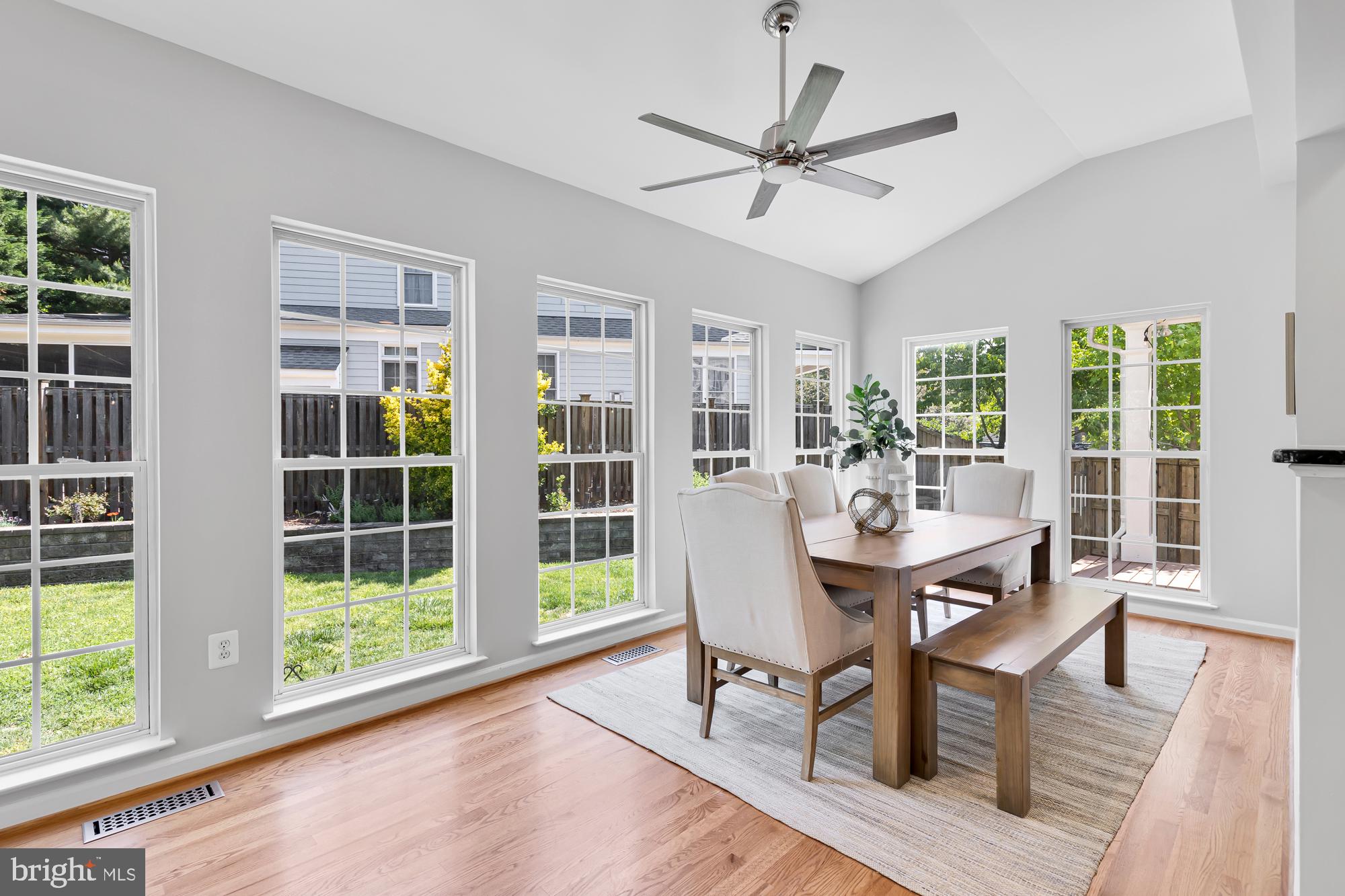 AYRLAWN - Residential