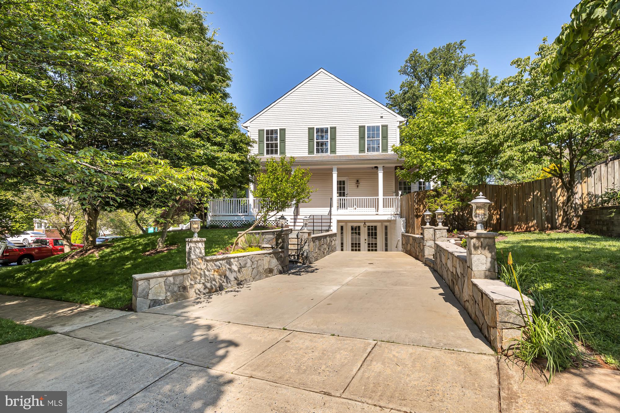 AYRLAWN - Residential