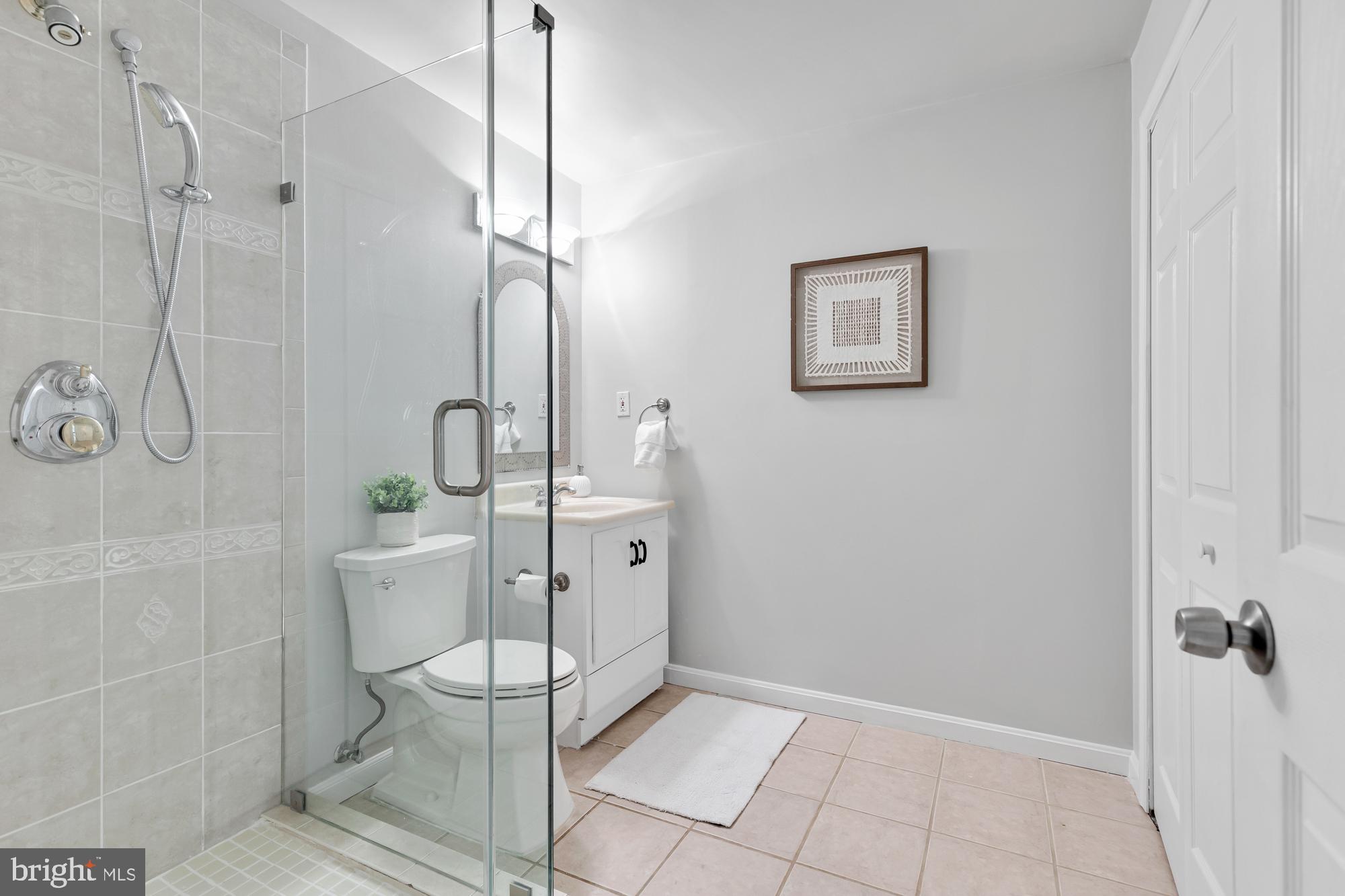 AYRLAWN - Residential