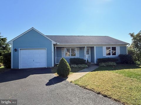 220 SYCAMORE LANE NEW HOLLAND PA 17557