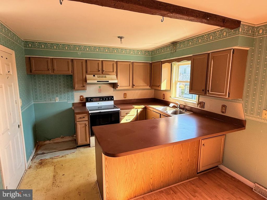 Photo of 220 Sycamore Lane, NEW HOLLAND, PA 17557 (MLS # PALA2077132)