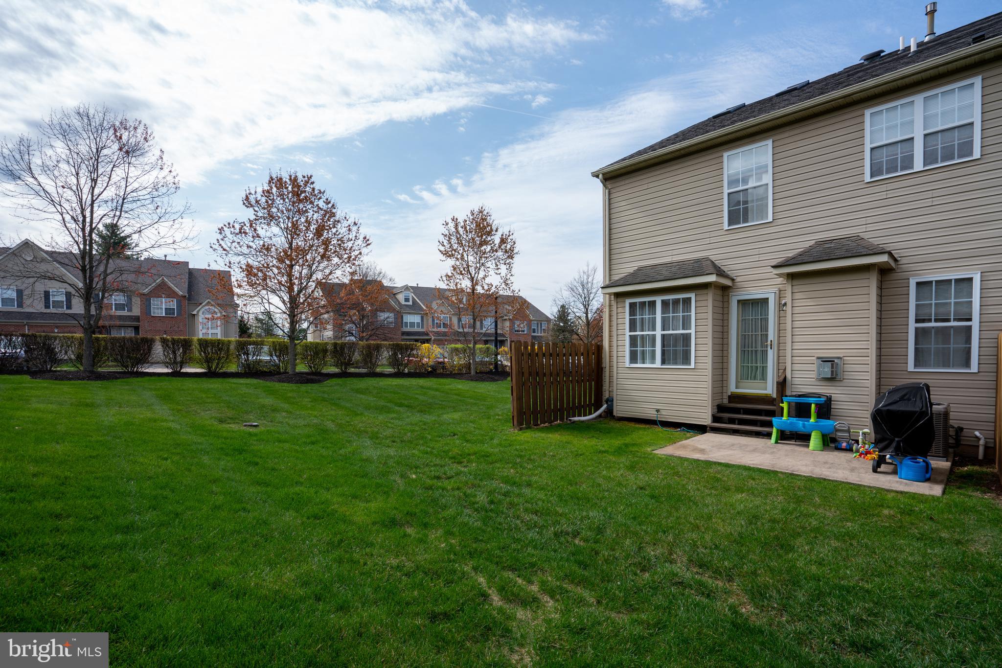 WELLINGTON VILLAGE - Residential