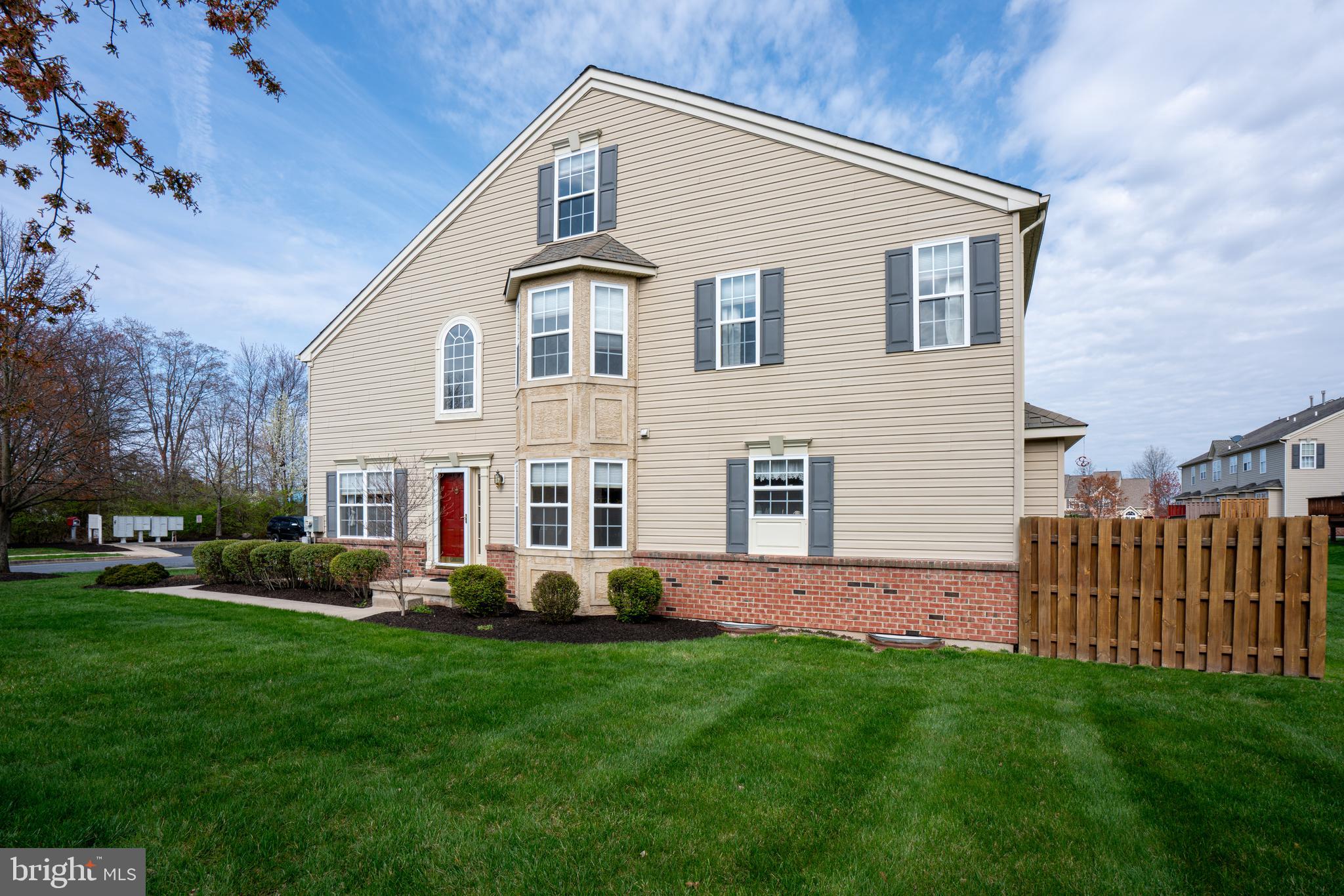 WELLINGTON VILLAGE - Residential