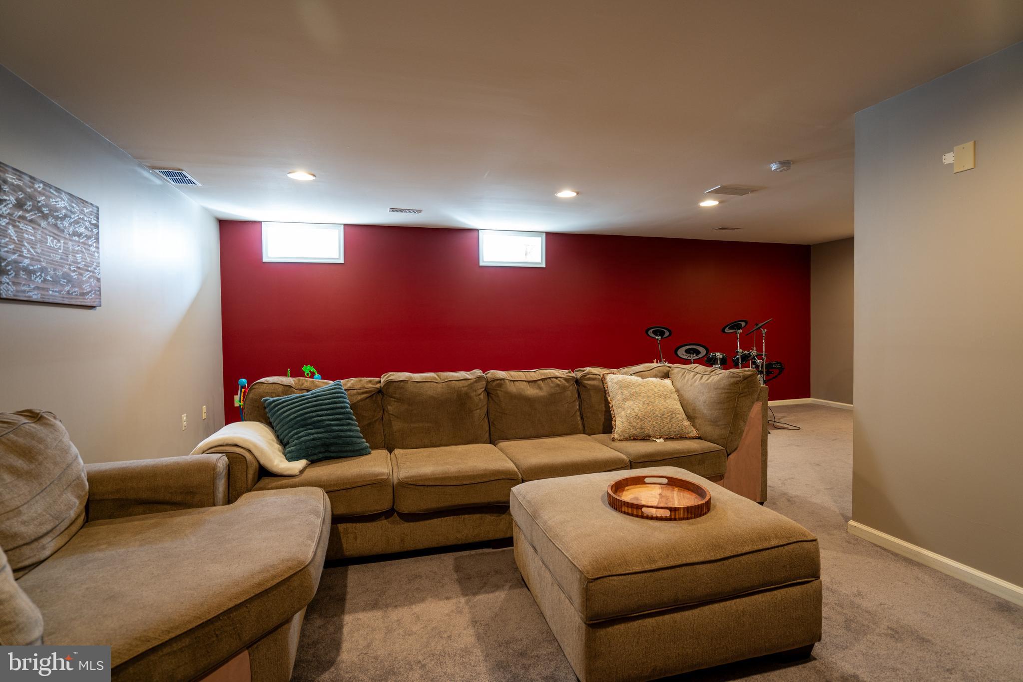 WELLINGTON VILLAGE - Residential