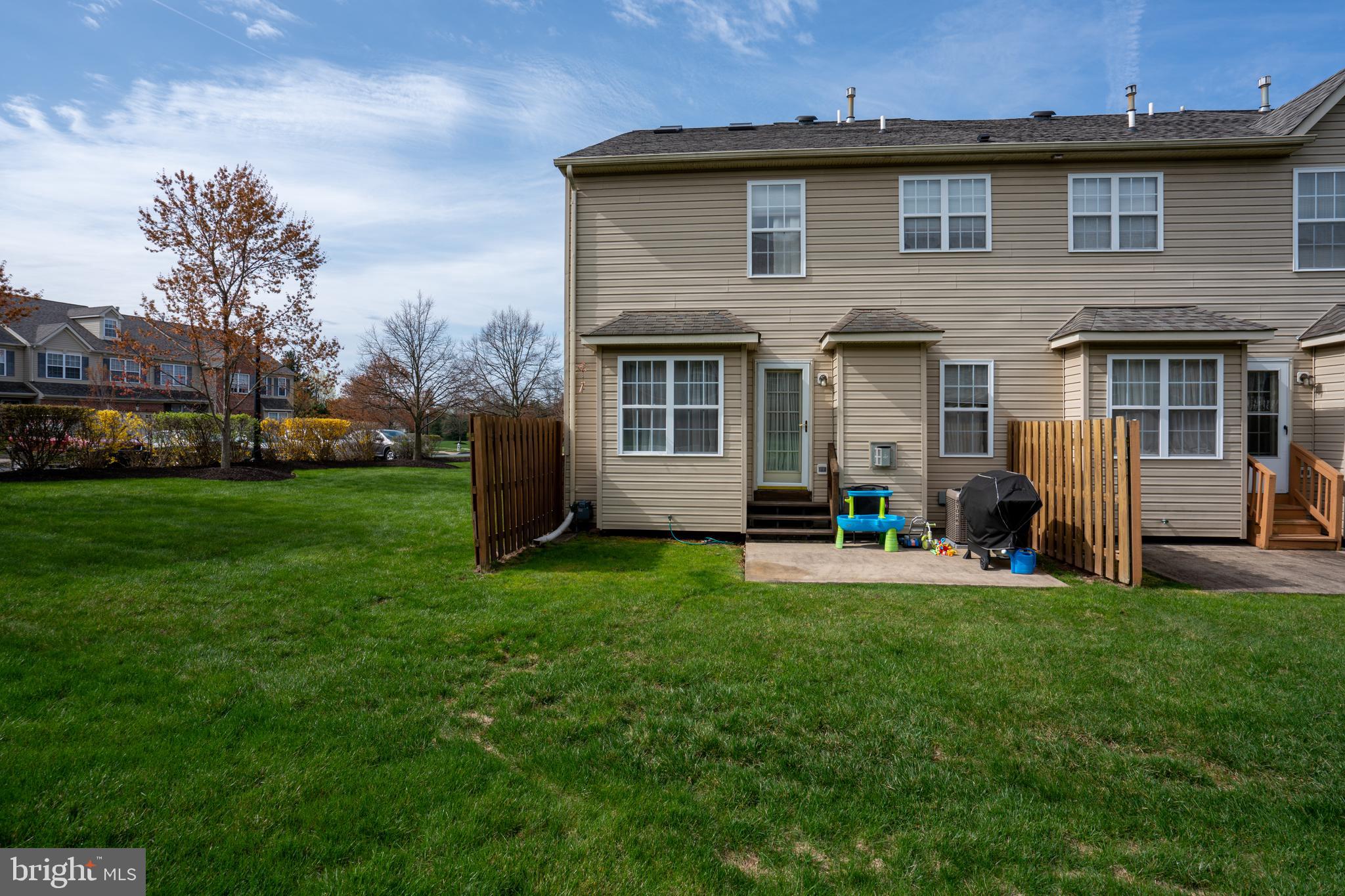 WELLINGTON VILLAGE - Residential