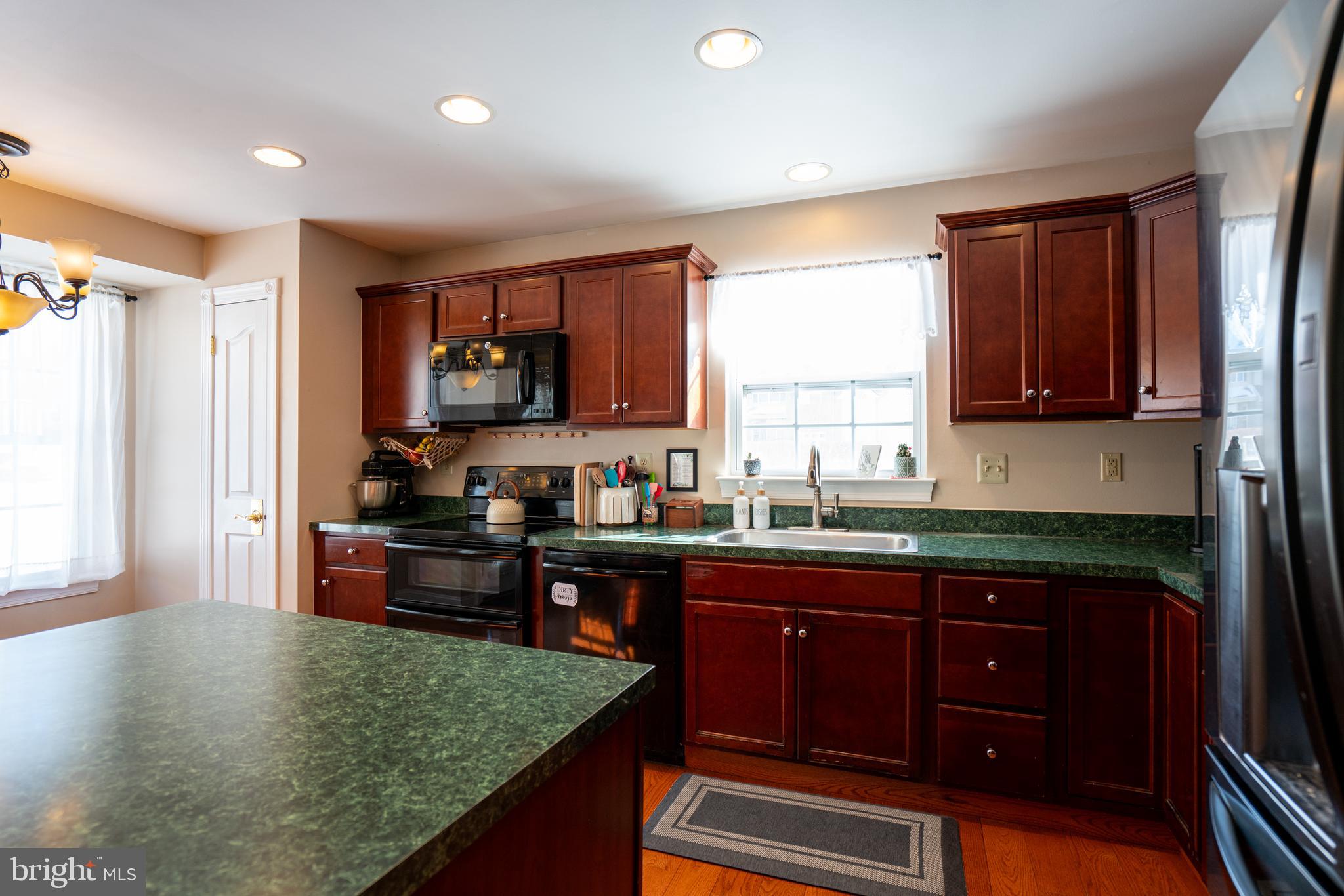 WELLINGTON VILLAGE - Residential