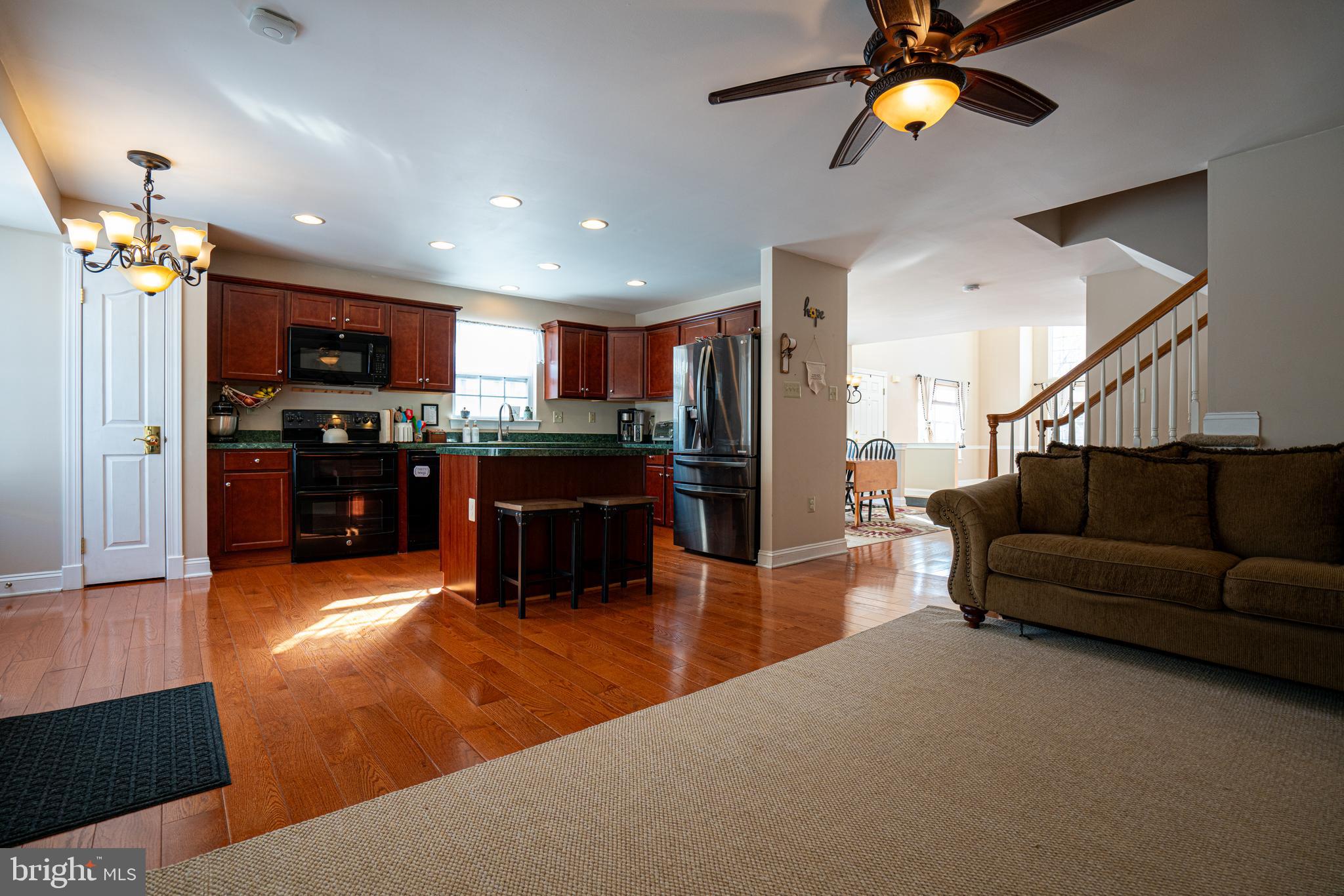 WELLINGTON VILLAGE - Residential