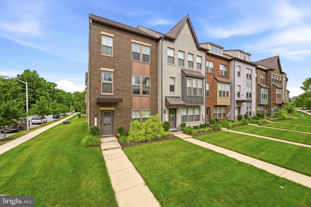 Photo of 2 Capital Court, UPPER MARLBORO, MD 20774 (MLS # MDPG2210604)