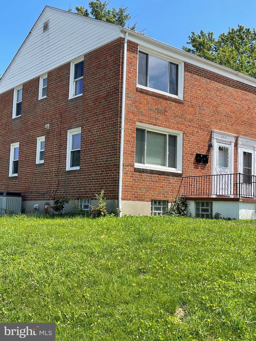 Pets are on a case by case basis.  A $500 non-refundable deposit is required.
Landlord cuts the lawn.  
The BGE and water bill is split at 50/50 between Unit A & B, BGE ranges from $100-300. Water bill is $60-100 per month.
***Parking pad is for Unit B