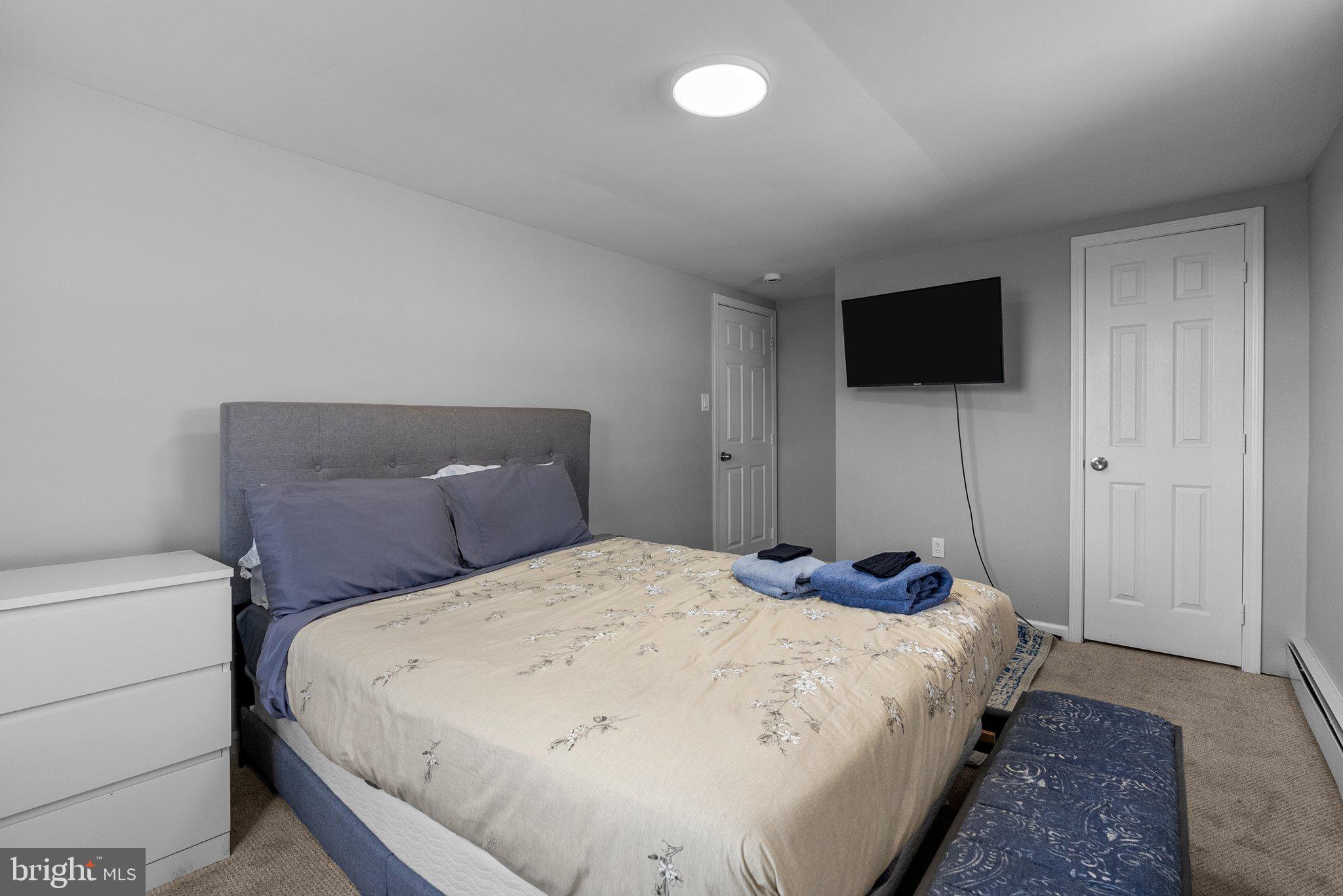 SPRINGFIELD COURT - Residential