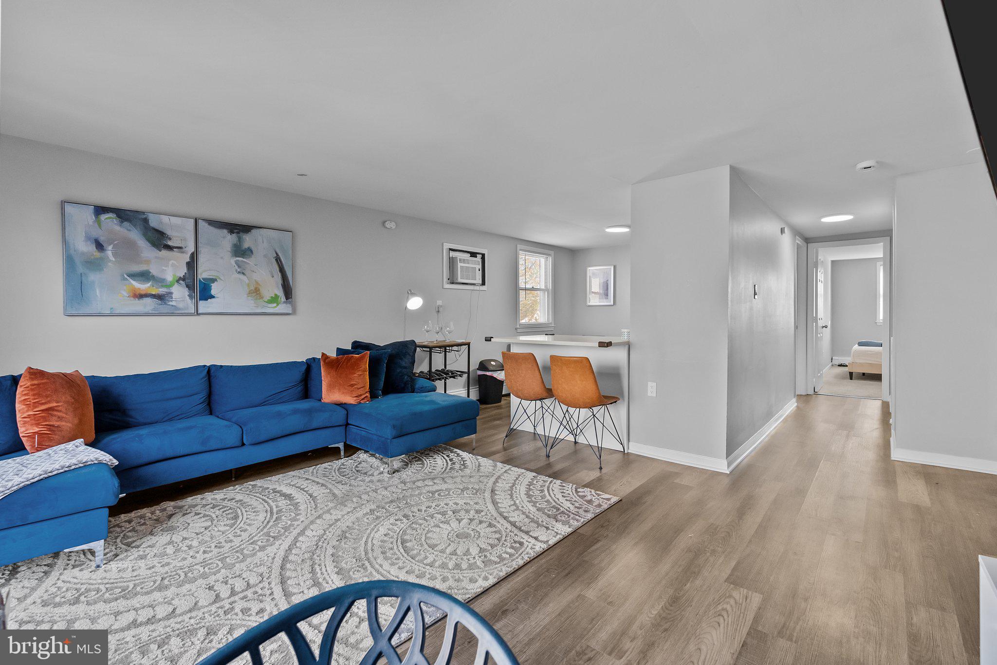 SPRINGFIELD COURT - Residential