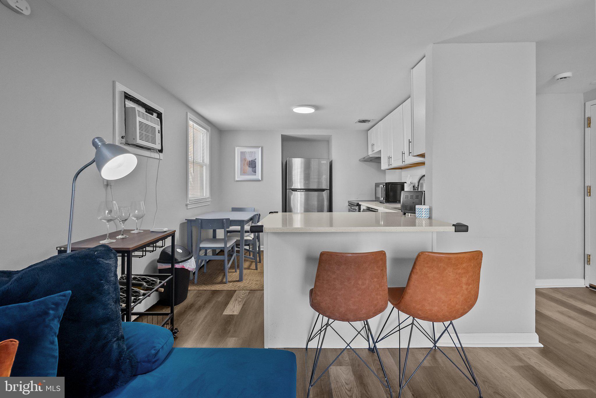 SPRINGFIELD COURT - Residential