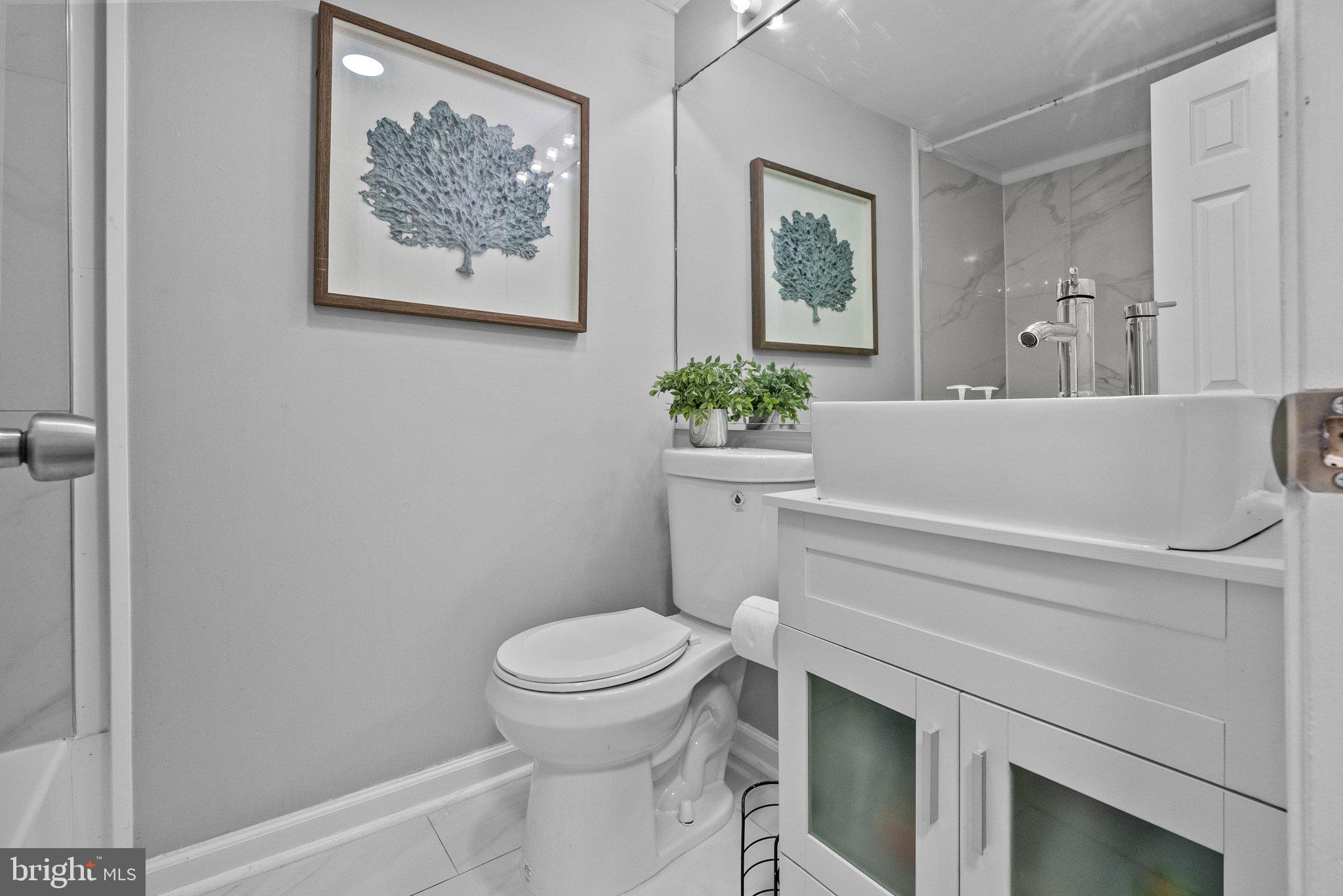 SPRINGFIELD COURT - Residential