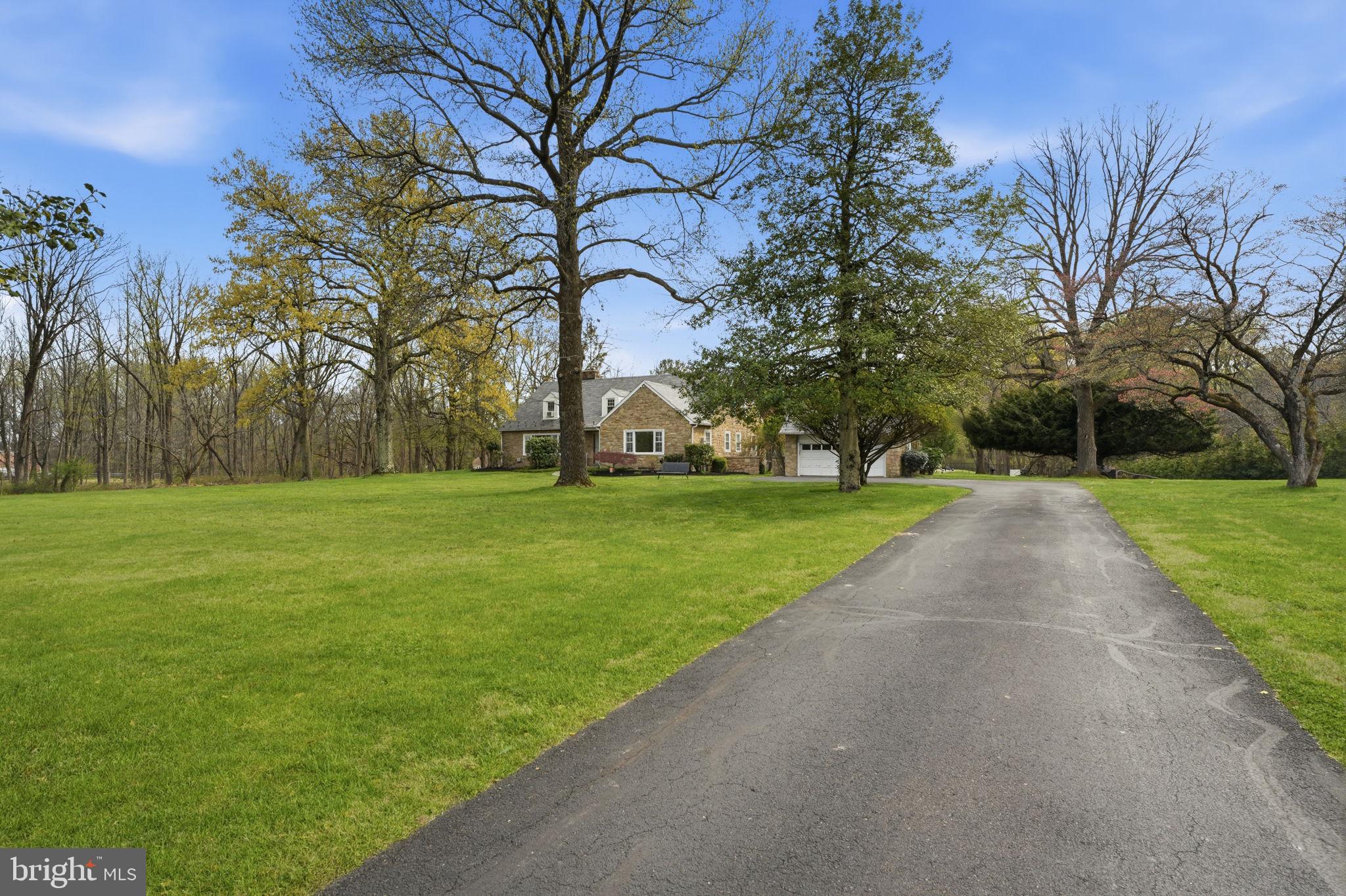 LONDONDERRY WOODS - Residential