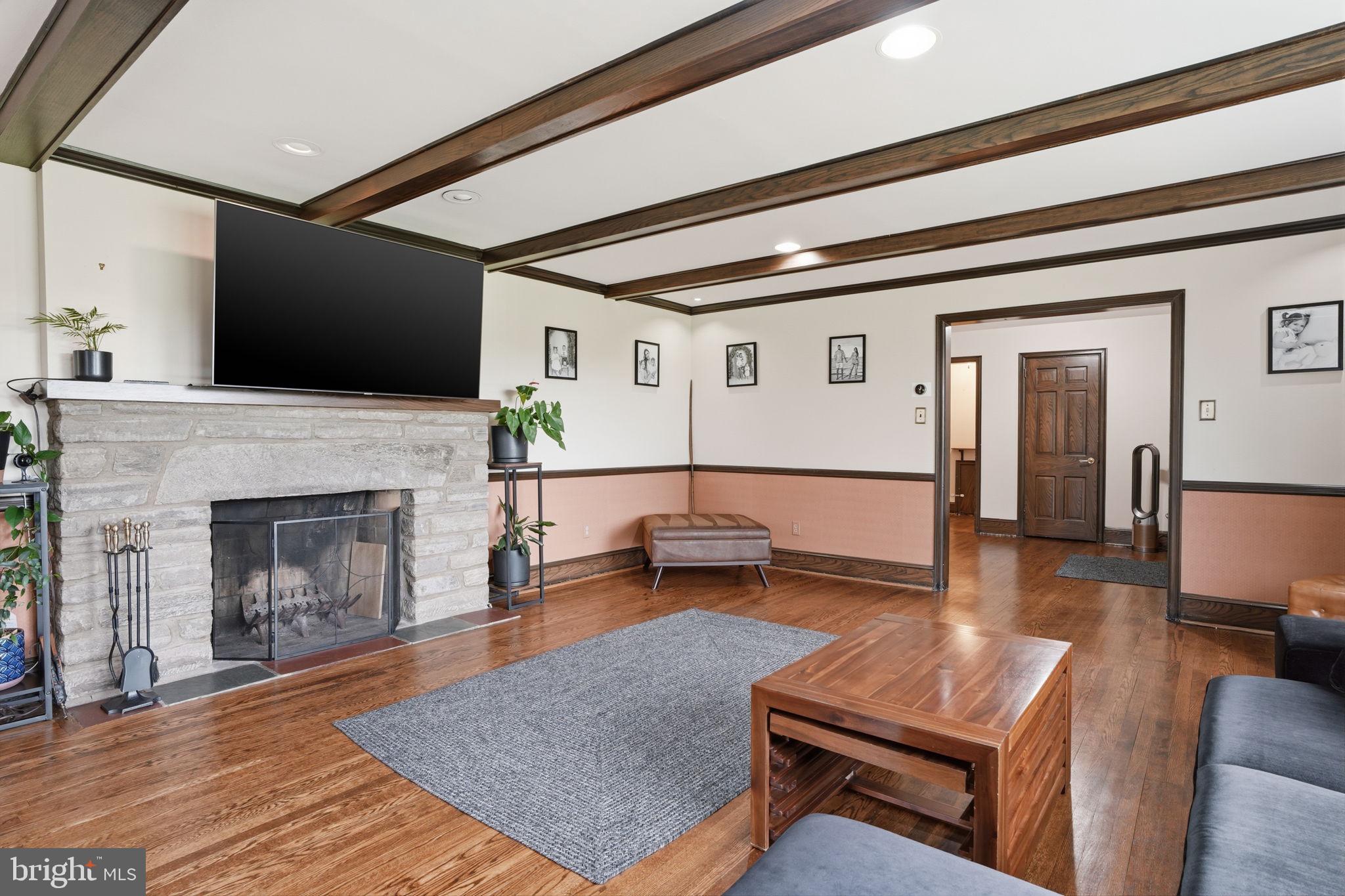 LONDONDERRY WOODS - Residential