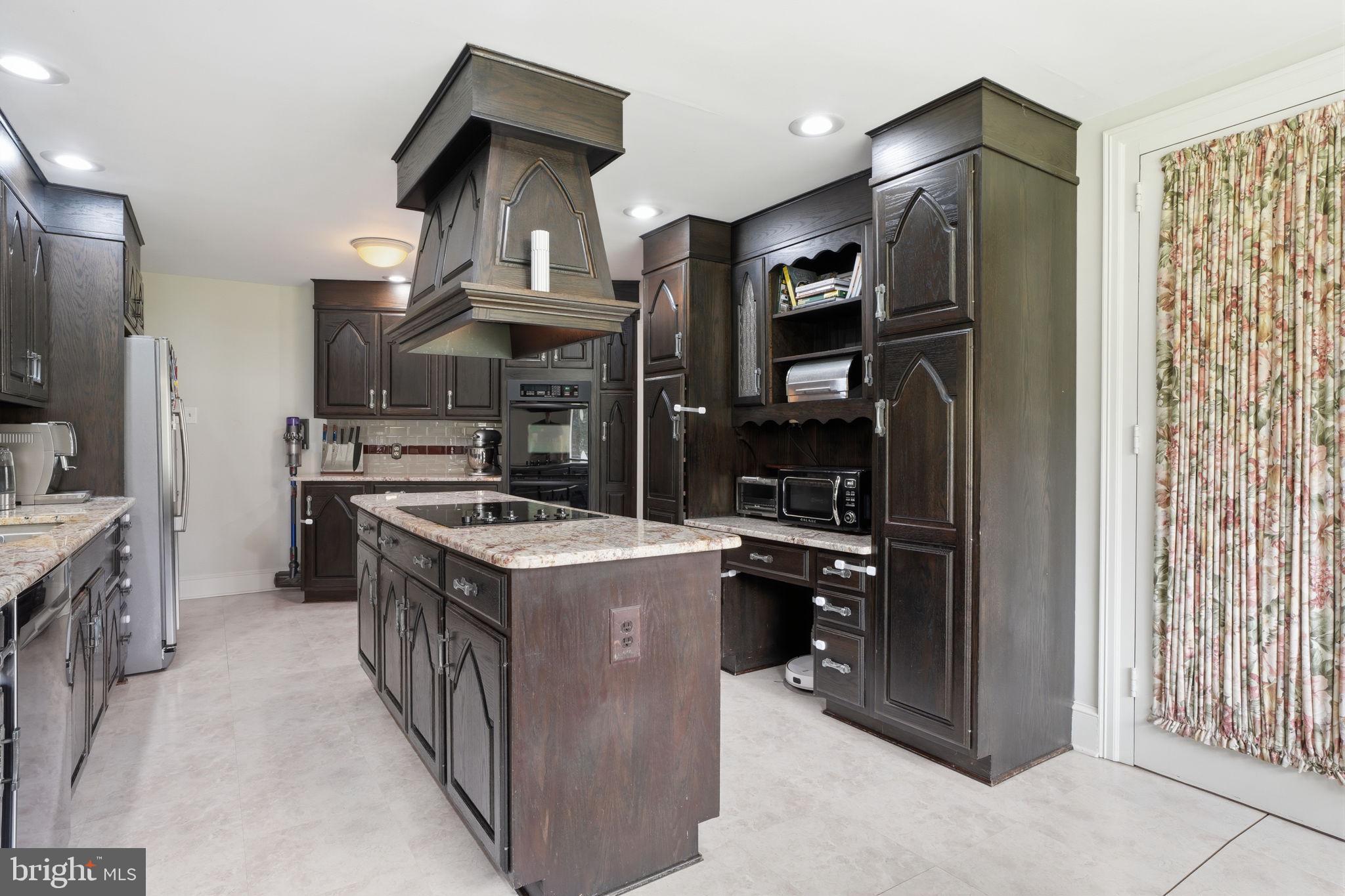 LONDONDERRY WOODS - Residential