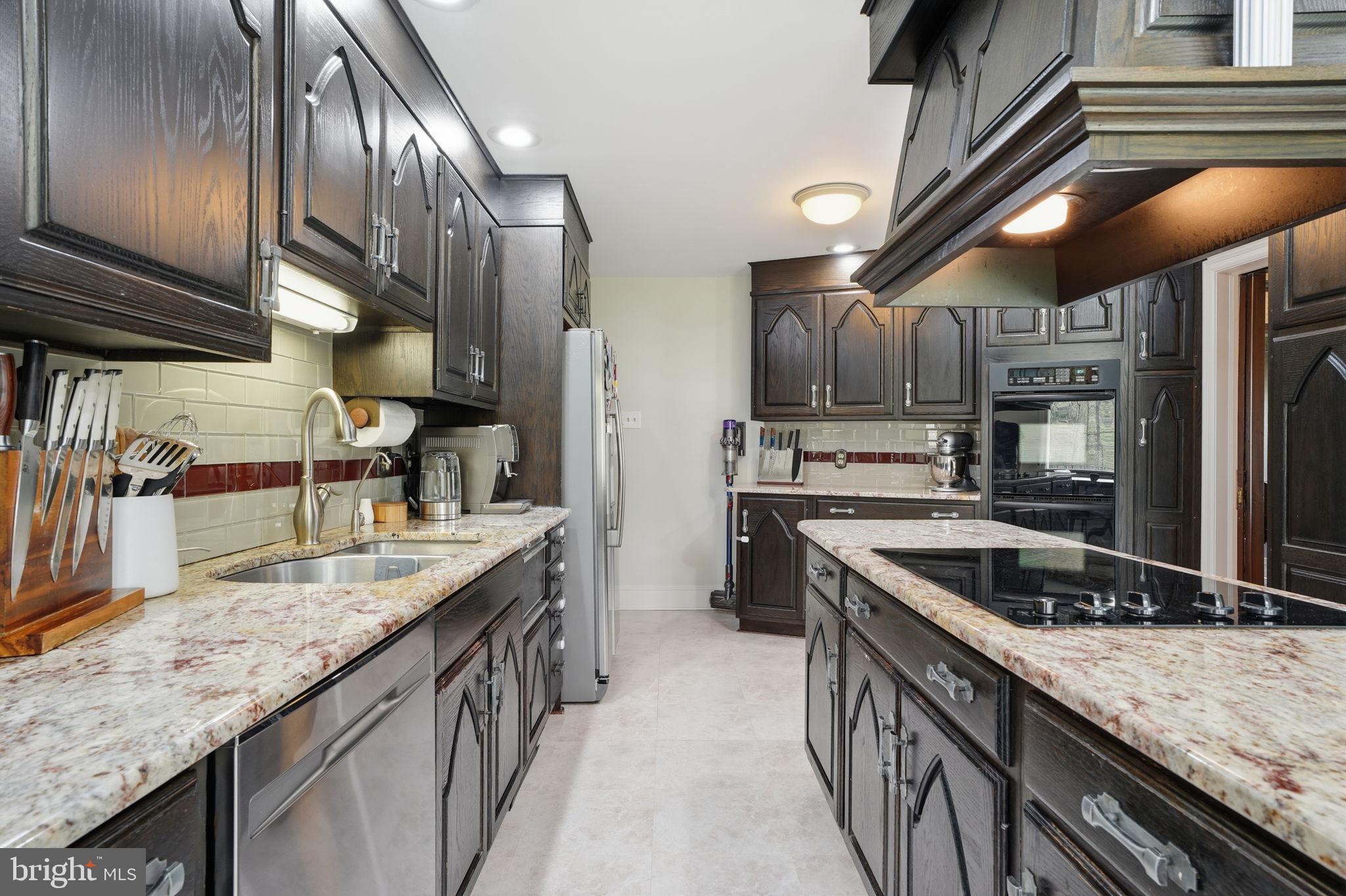 LONDONDERRY WOODS - Residential