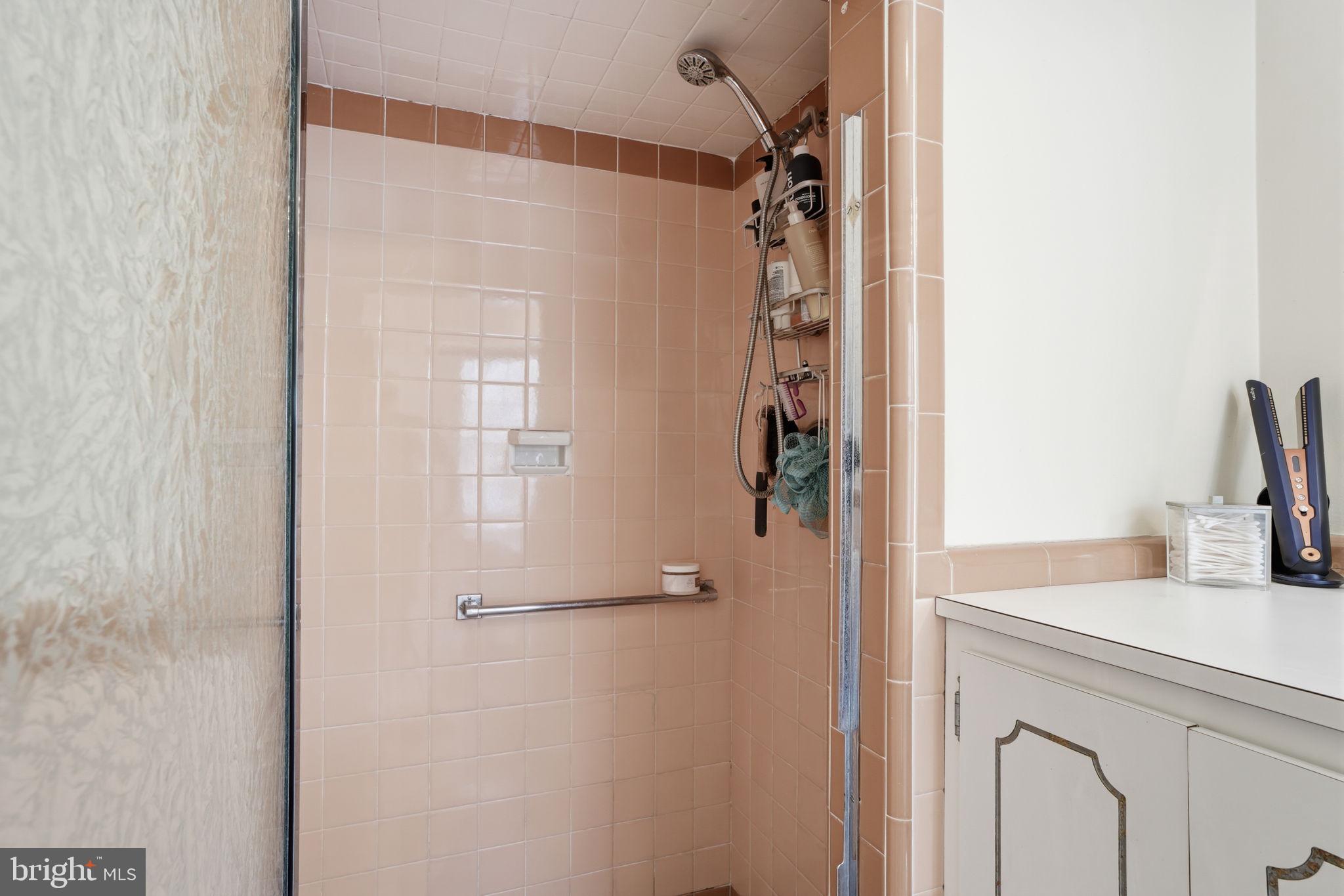 LONDONDERRY WOODS - Residential