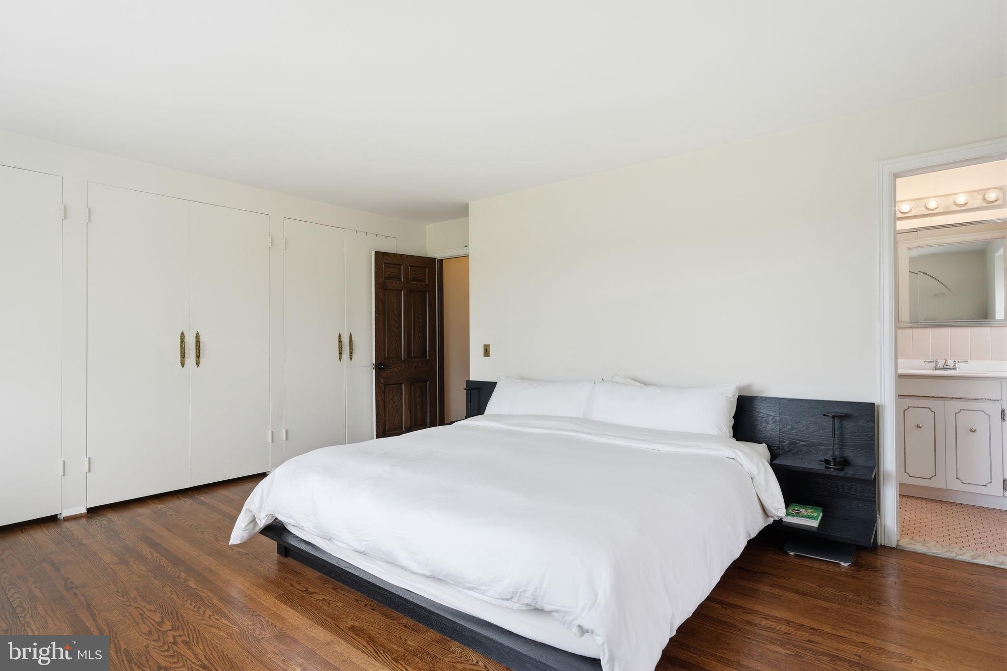 LONDONDERRY WOODS - Residential