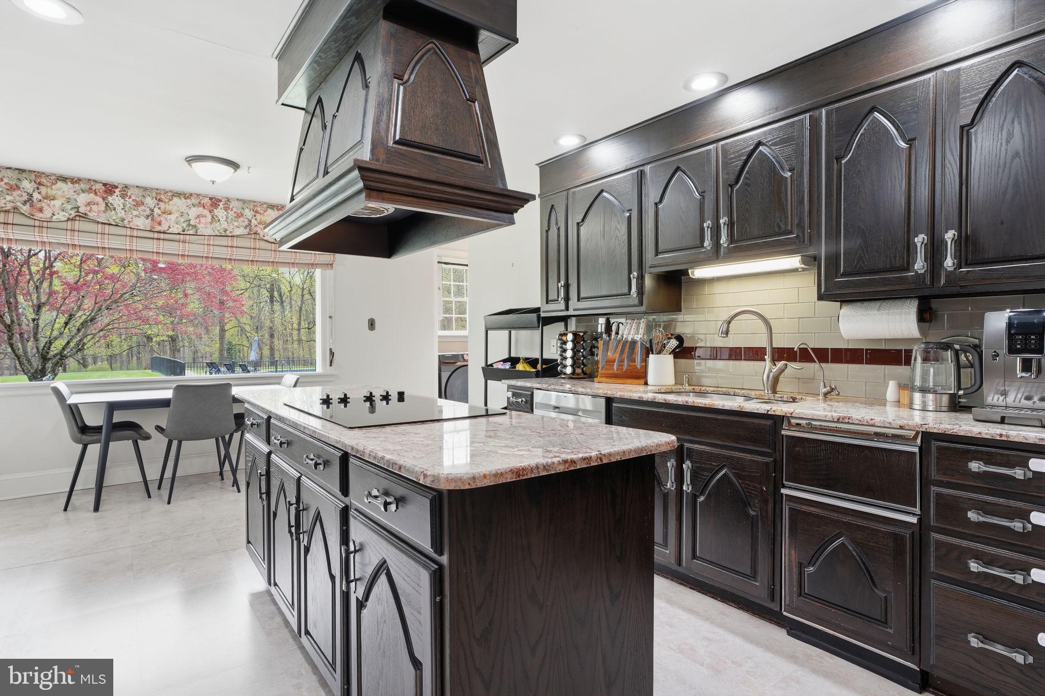 LONDONDERRY WOODS - Residential