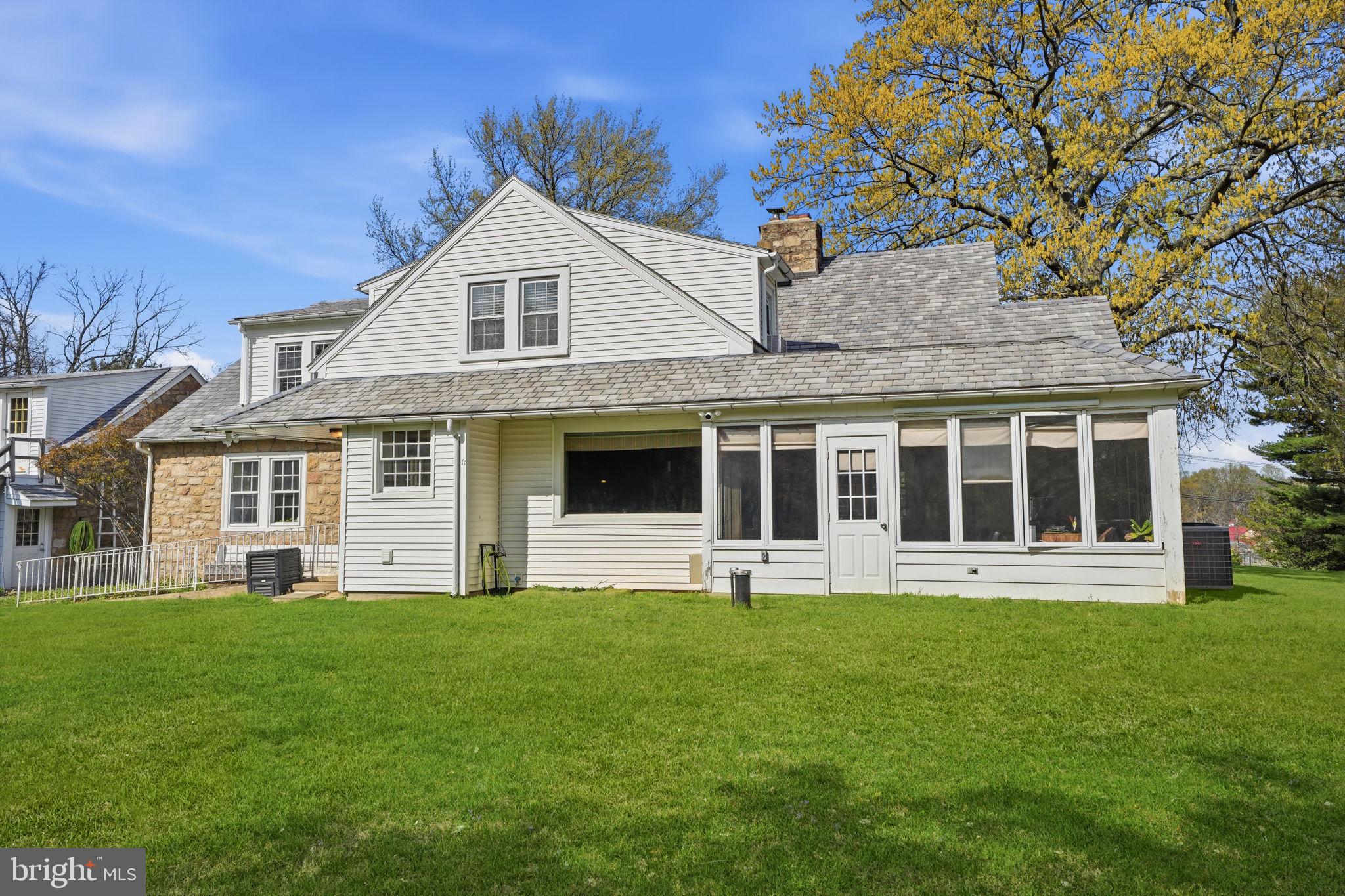 LONDONDERRY WOODS - Residential