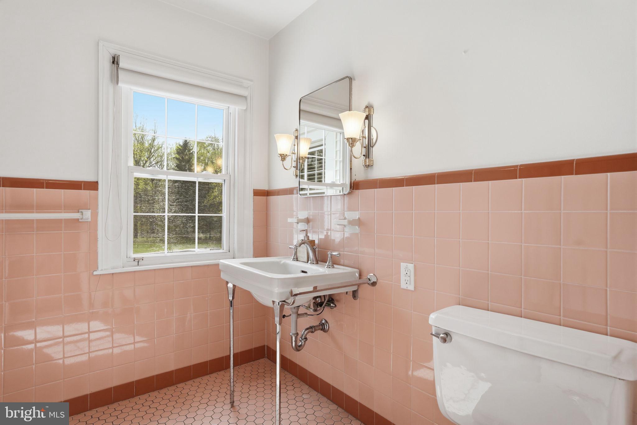 LONDONDERRY WOODS - Residential