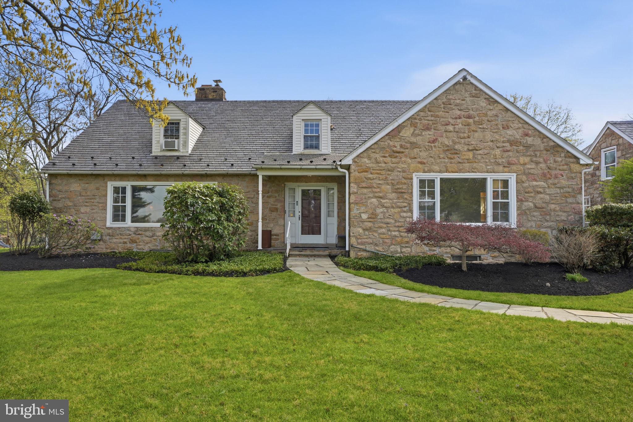 LONDONDERRY WOODS - Residential