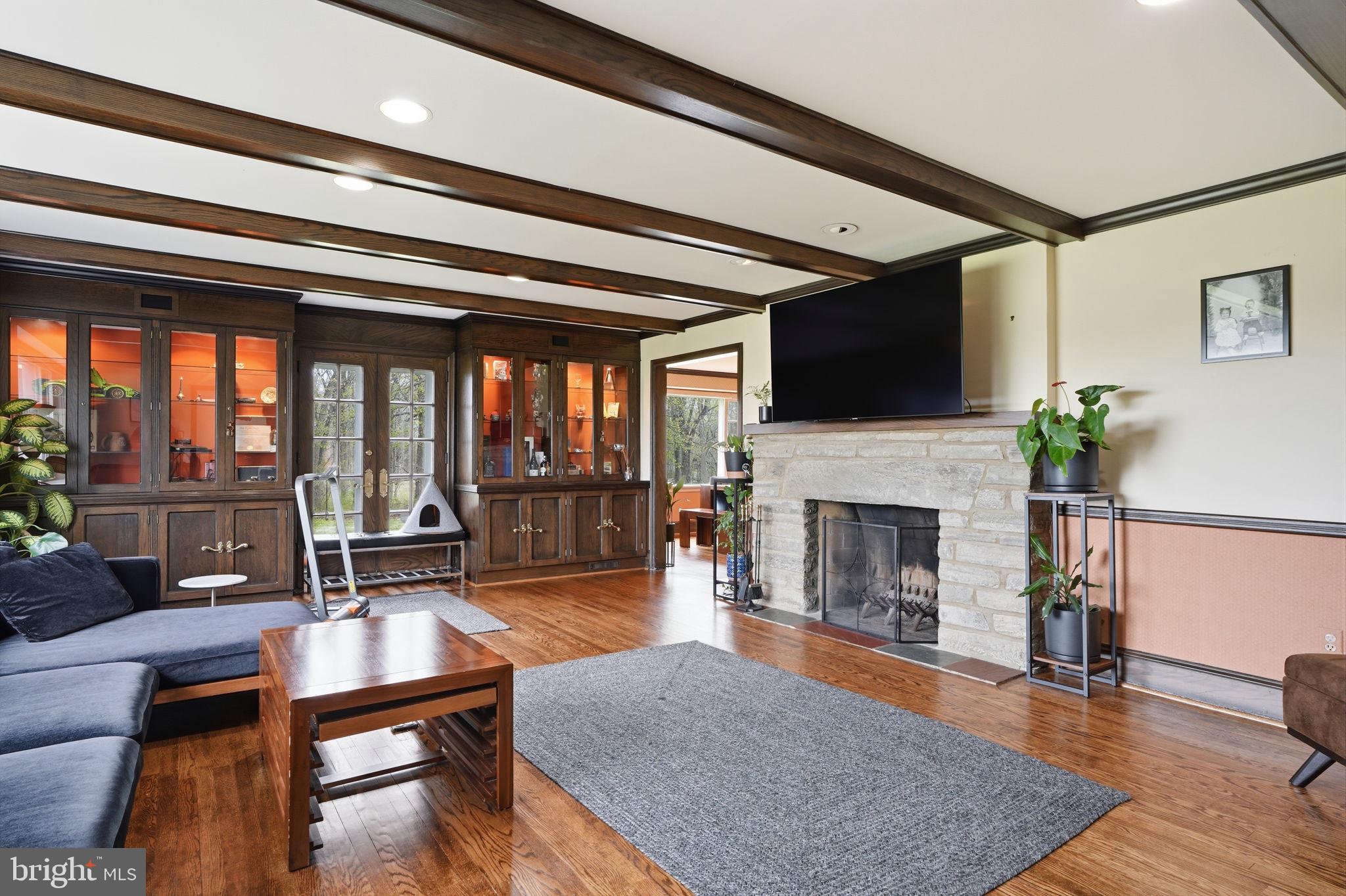 LONDONDERRY WOODS - Residential