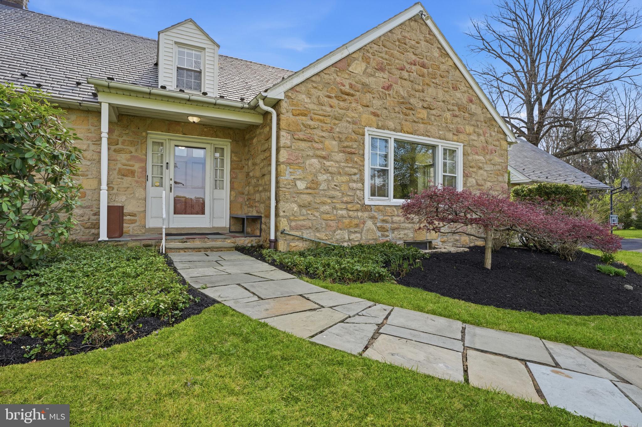 LONDONDERRY WOODS - Residential