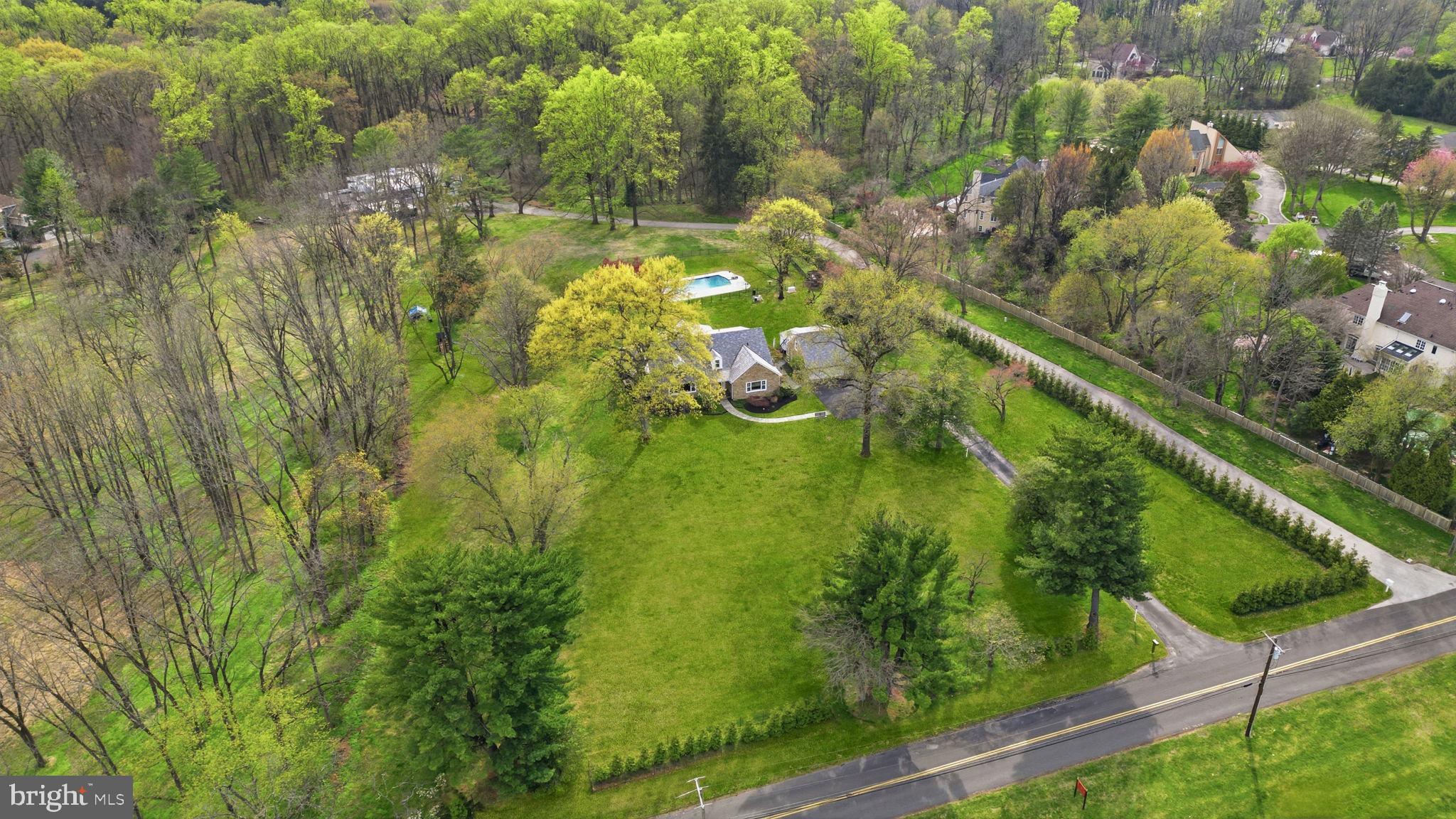 LONDONDERRY WOODS - Residential