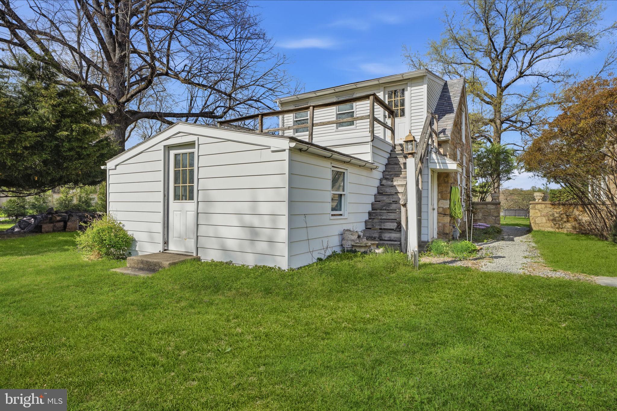 LONDONDERRY WOODS - Residential