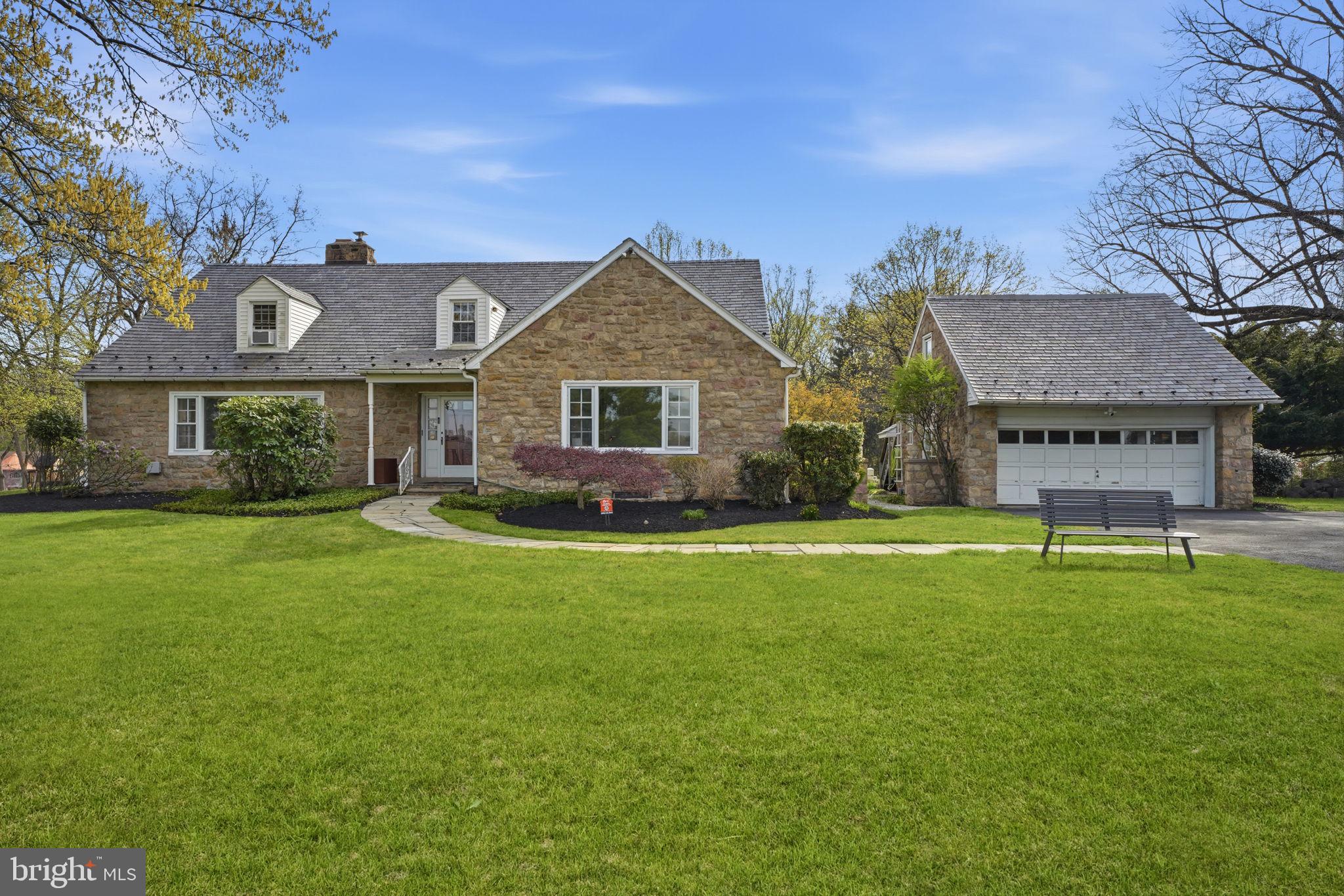 LONDONDERRY WOODS - Residential