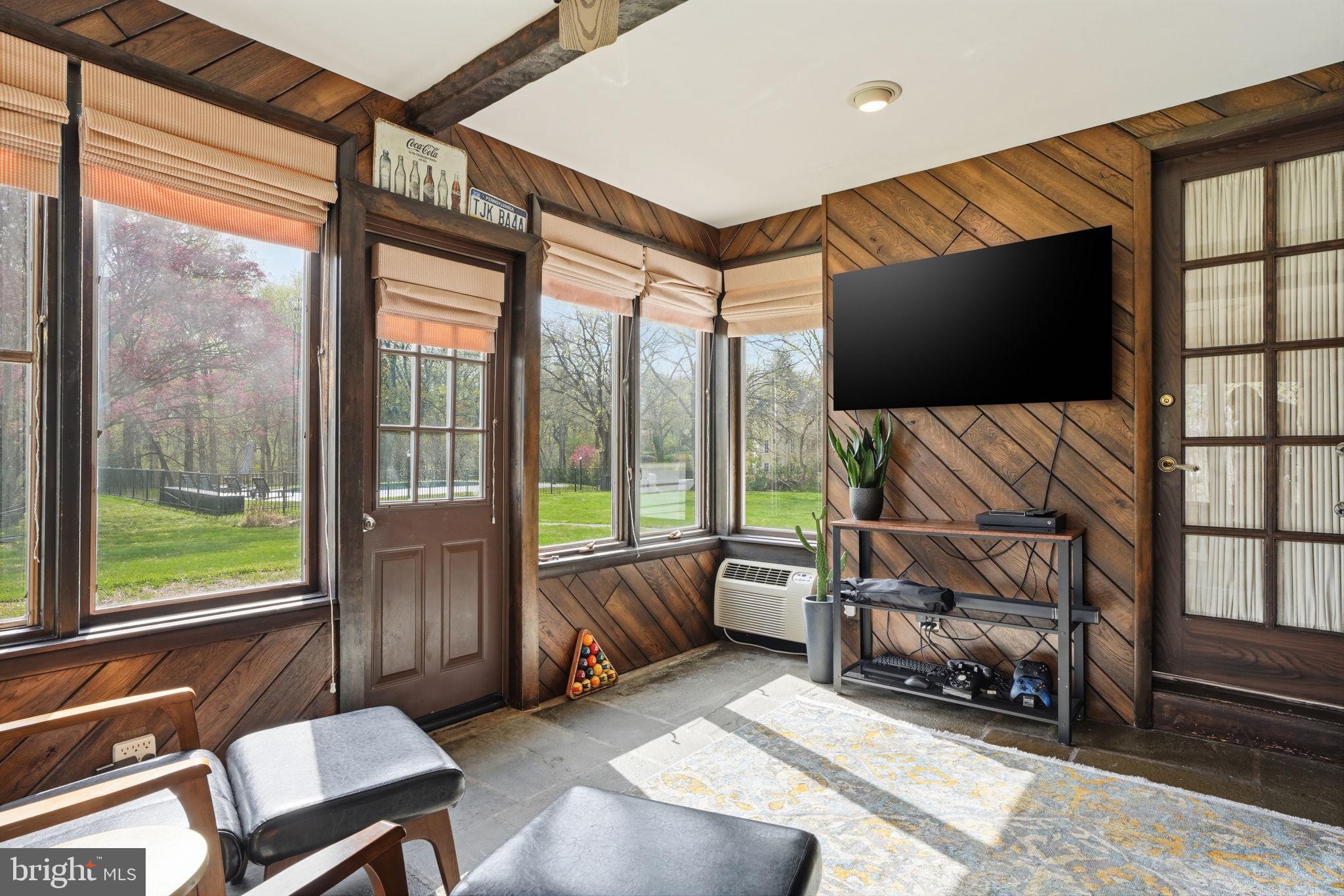 LONDONDERRY WOODS - Residential