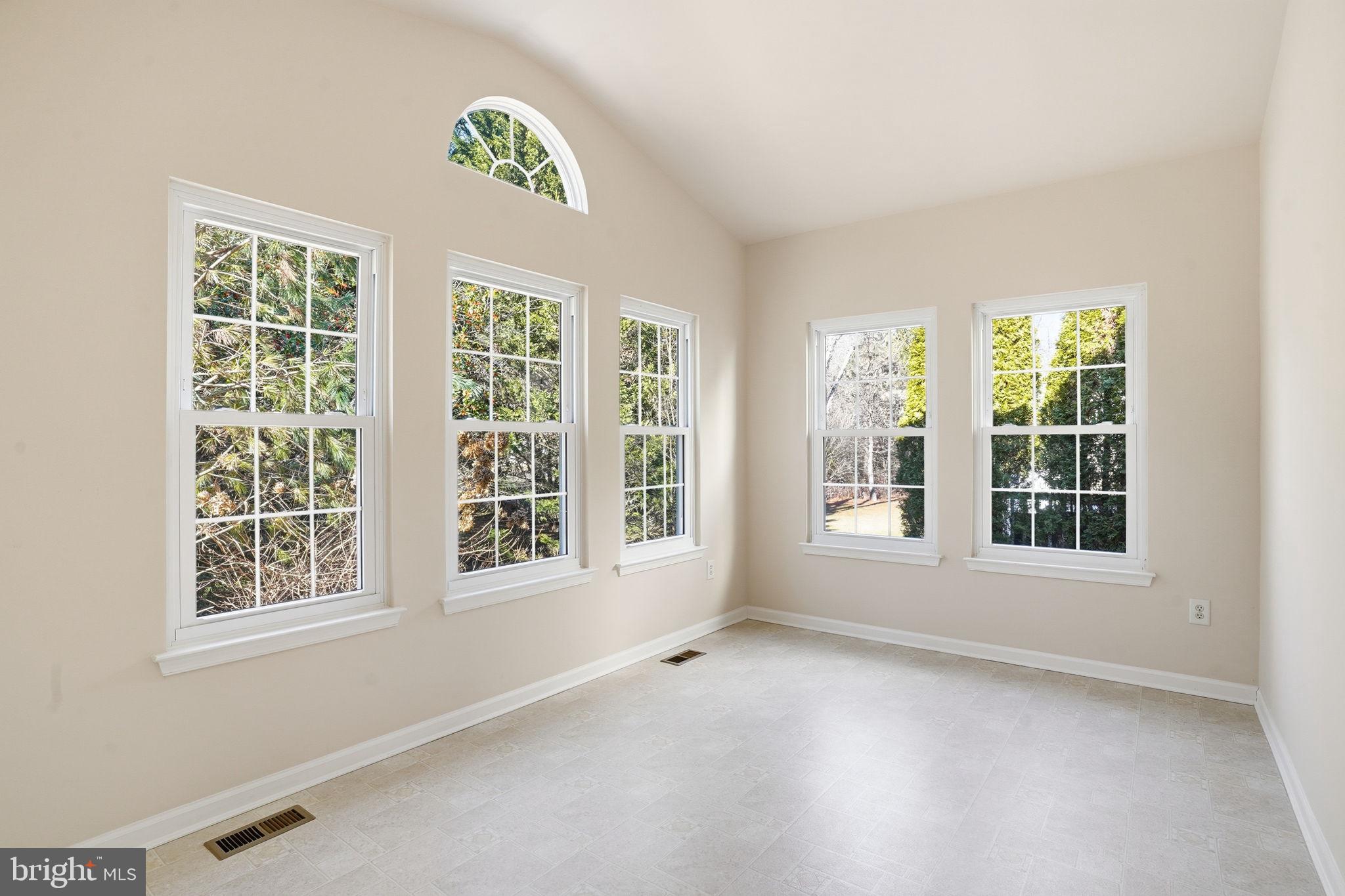 RIVA TRACE - Residential