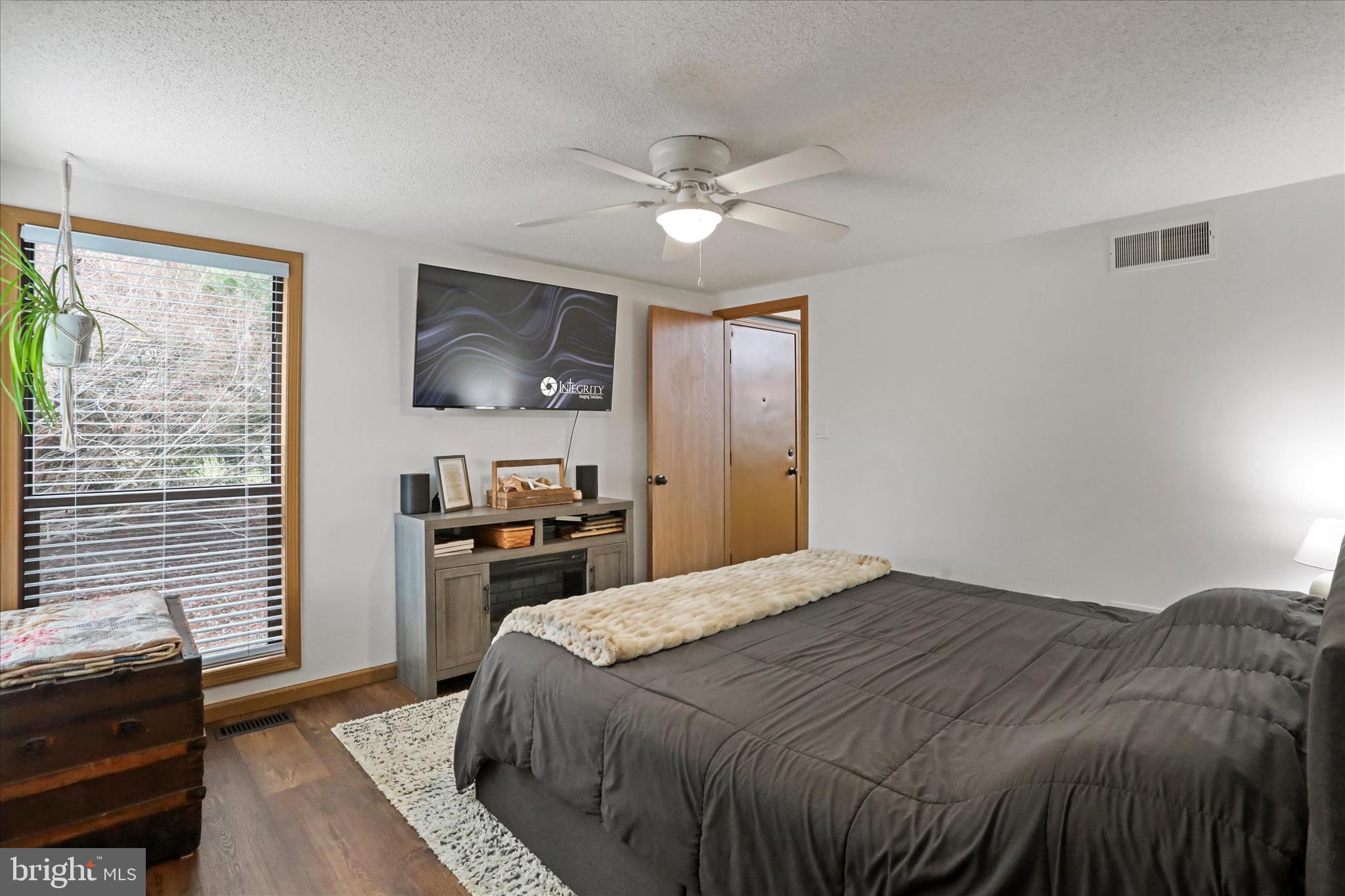 THE WOODS - Residential