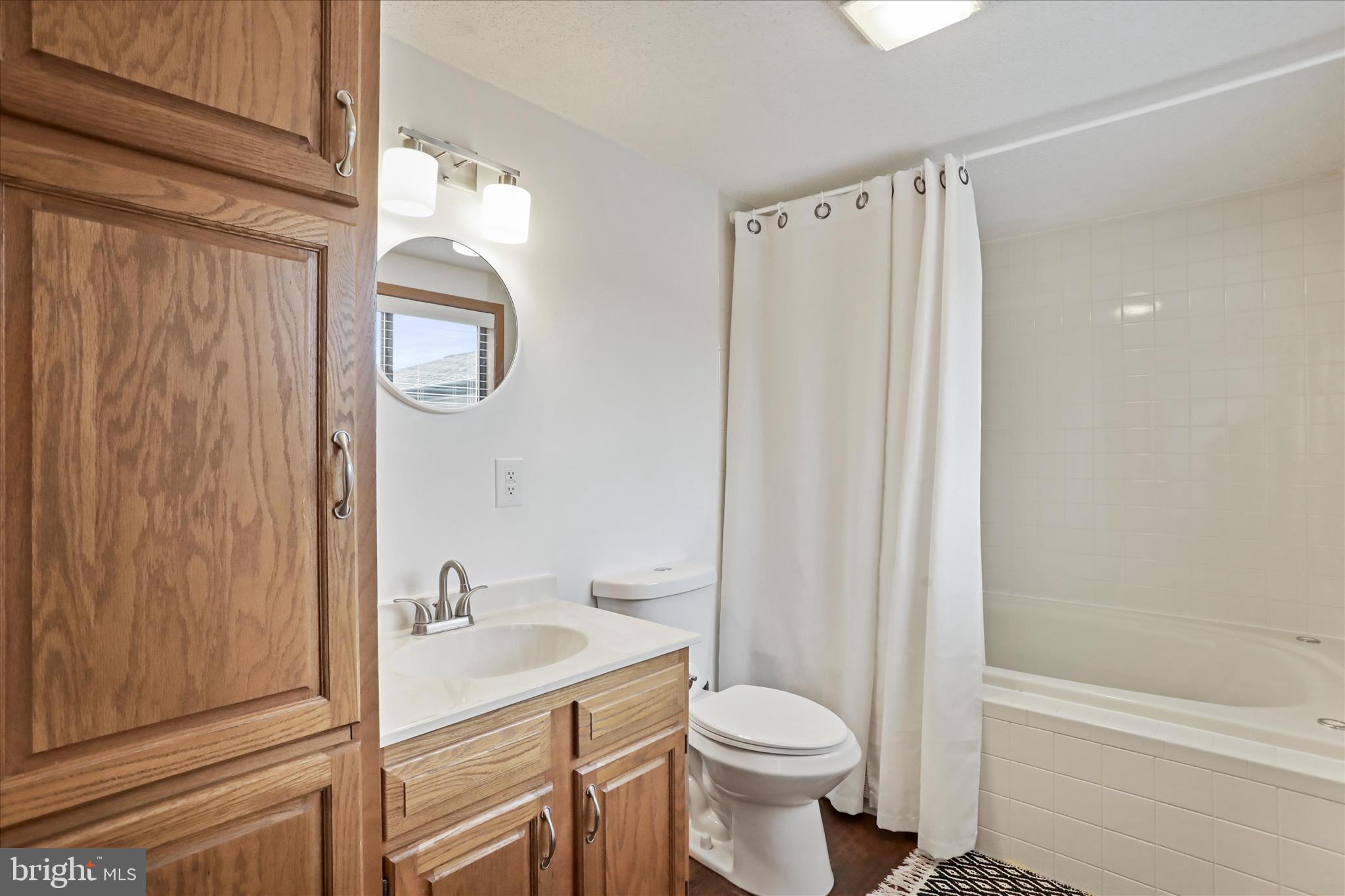 THE WOODS - Residential