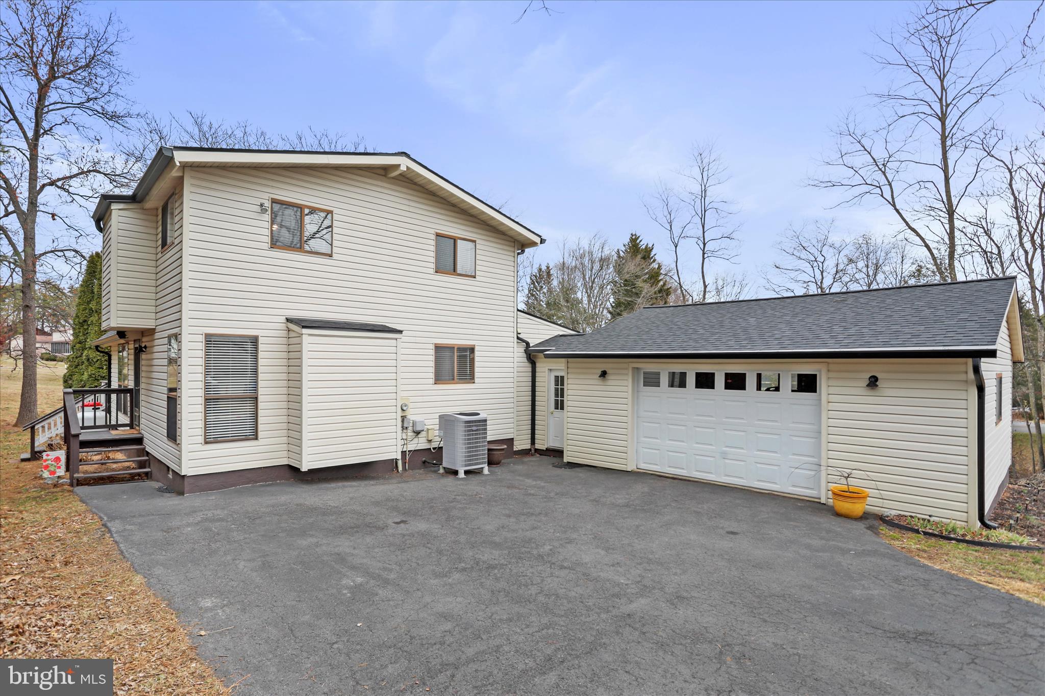 THE WOODS - Residential