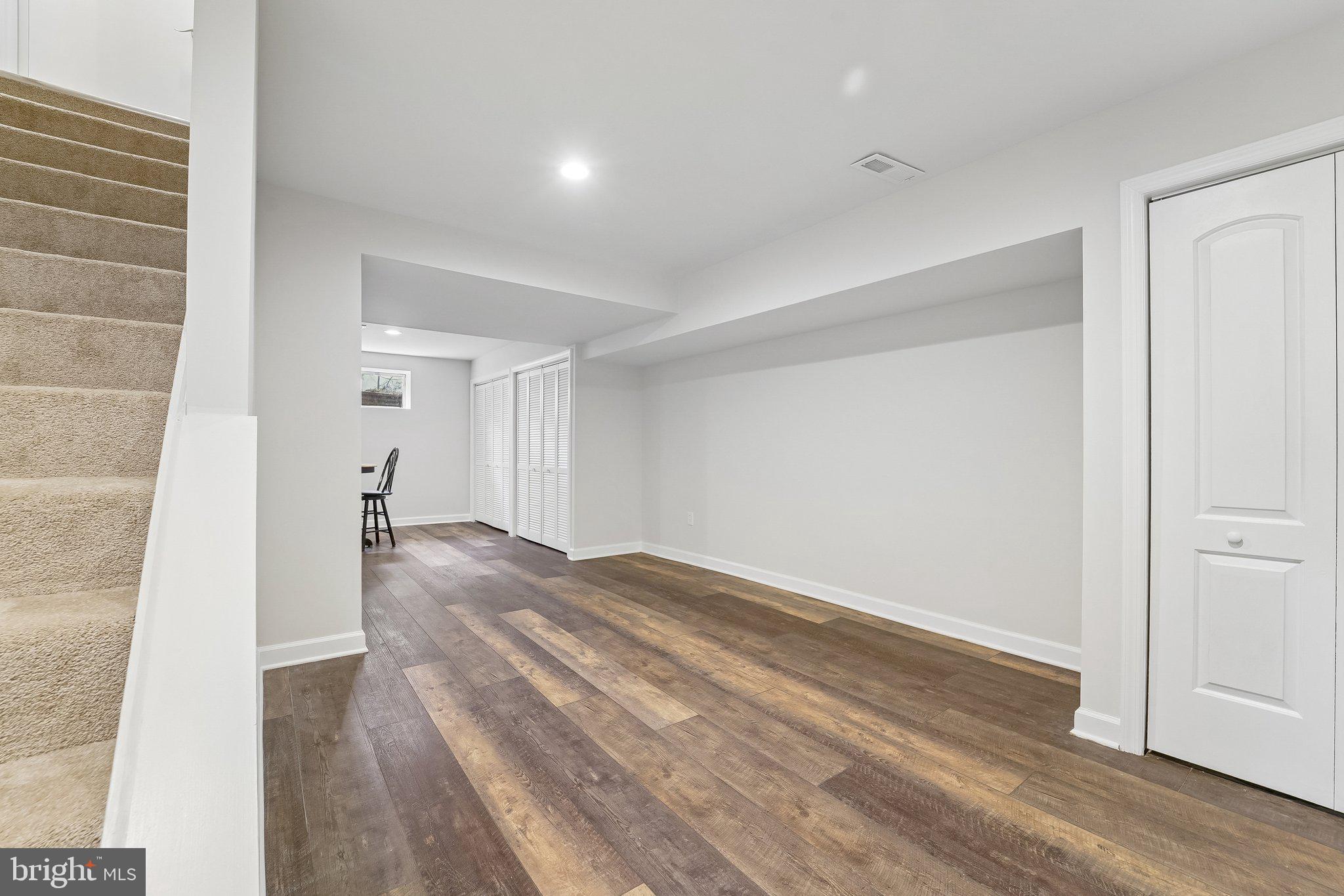 HIGHLAND LAKE - Residential